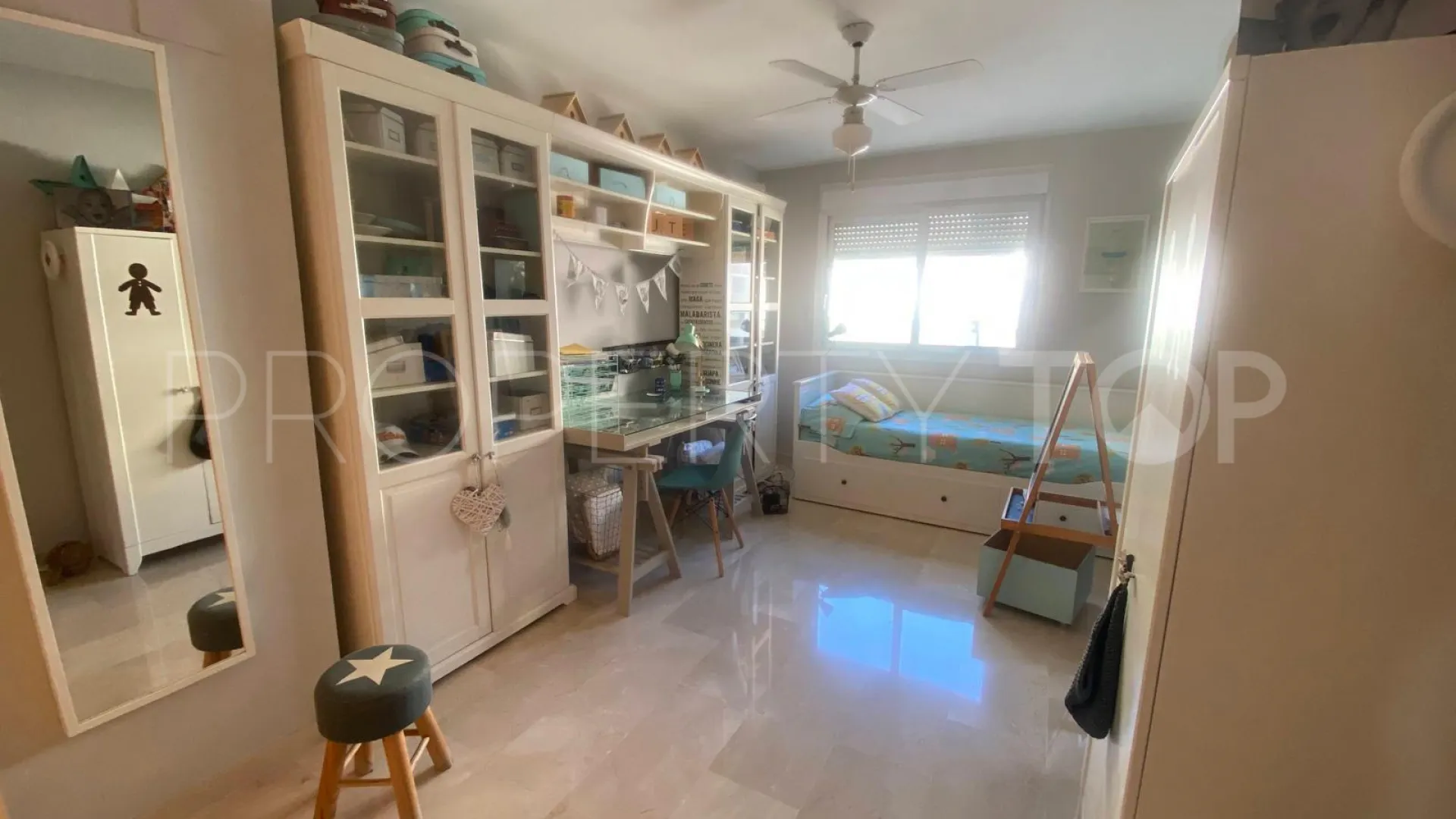 Atico duplex en venta en Guadalmina Baja con 5 dormitorios