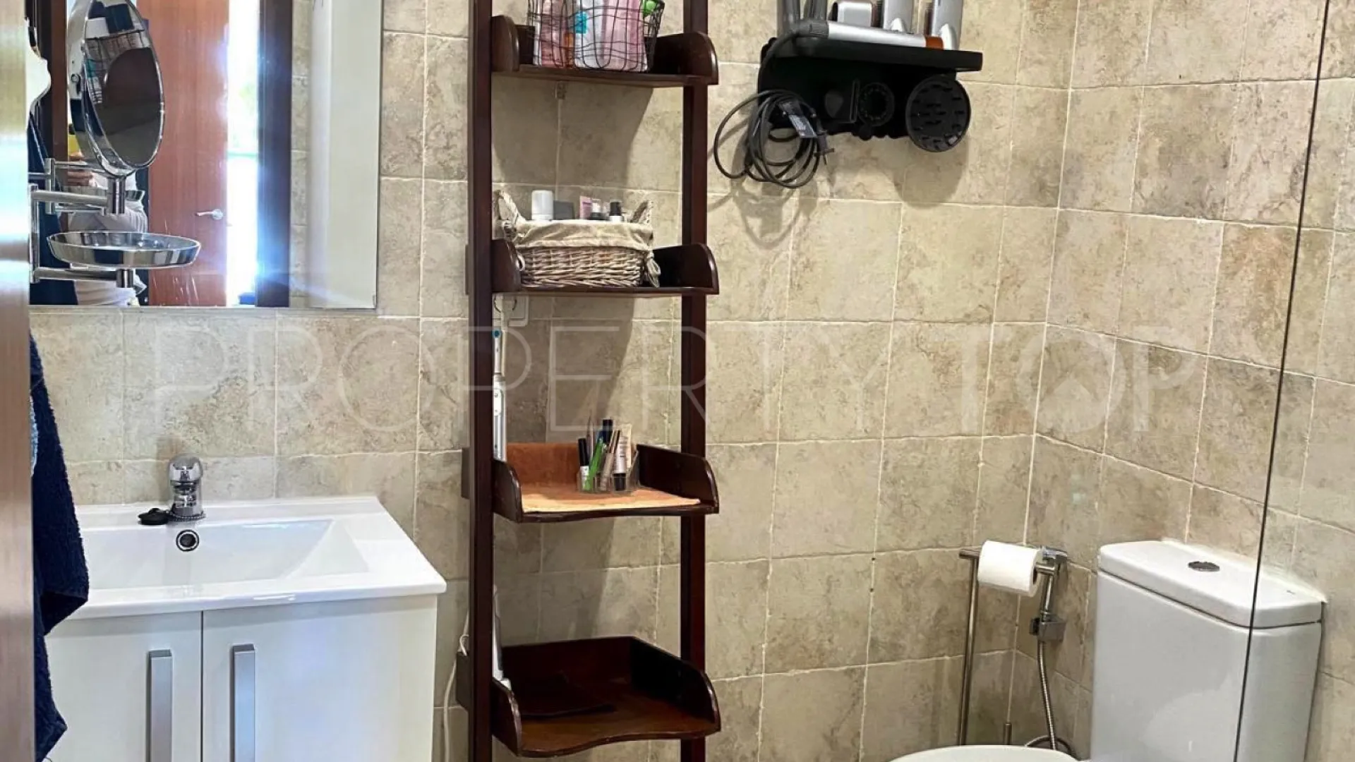 Atico duplex en venta en Guadalmina Baja con 5 dormitorios