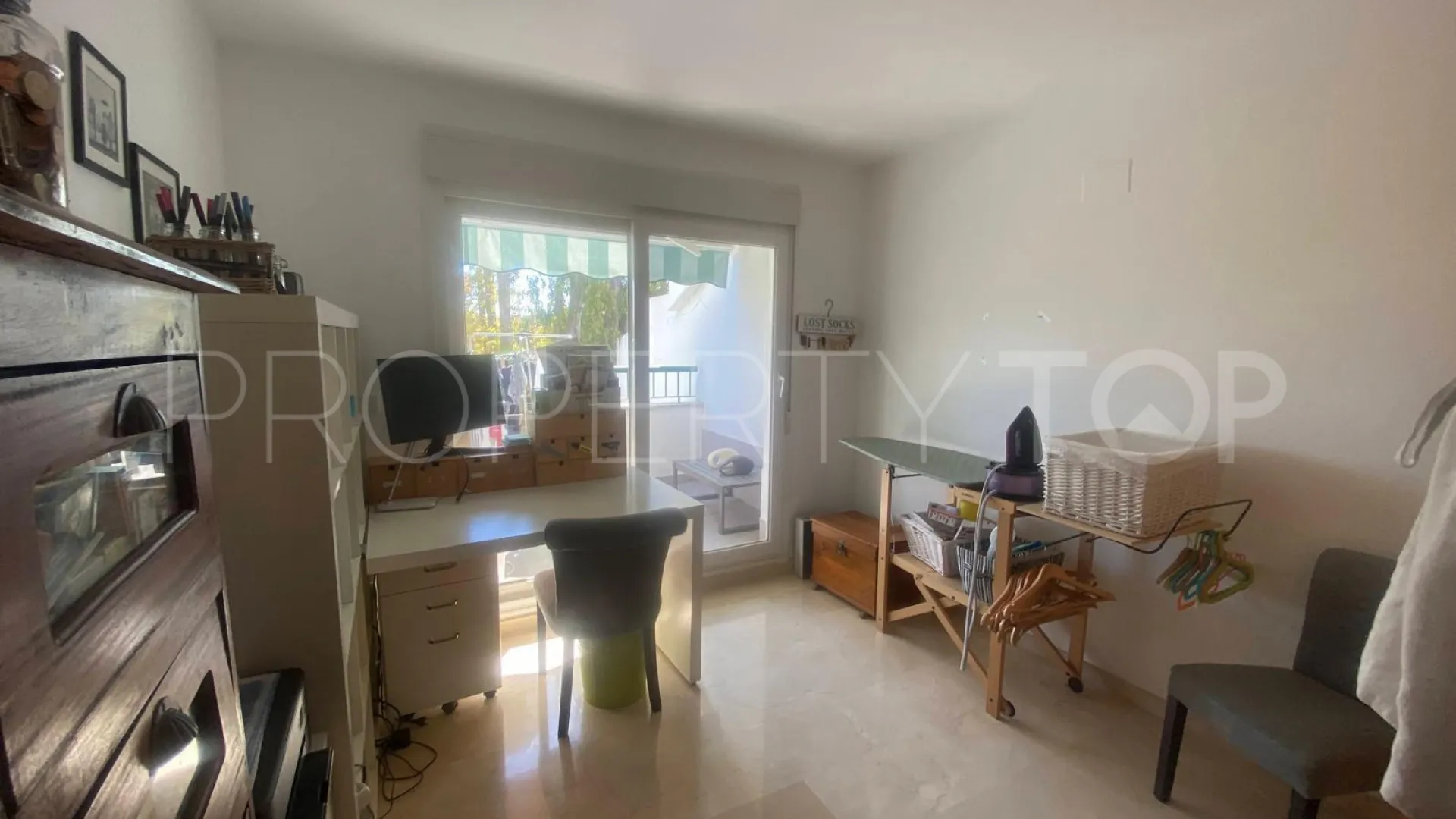 Atico duplex en venta en Guadalmina Baja con 5 dormitorios