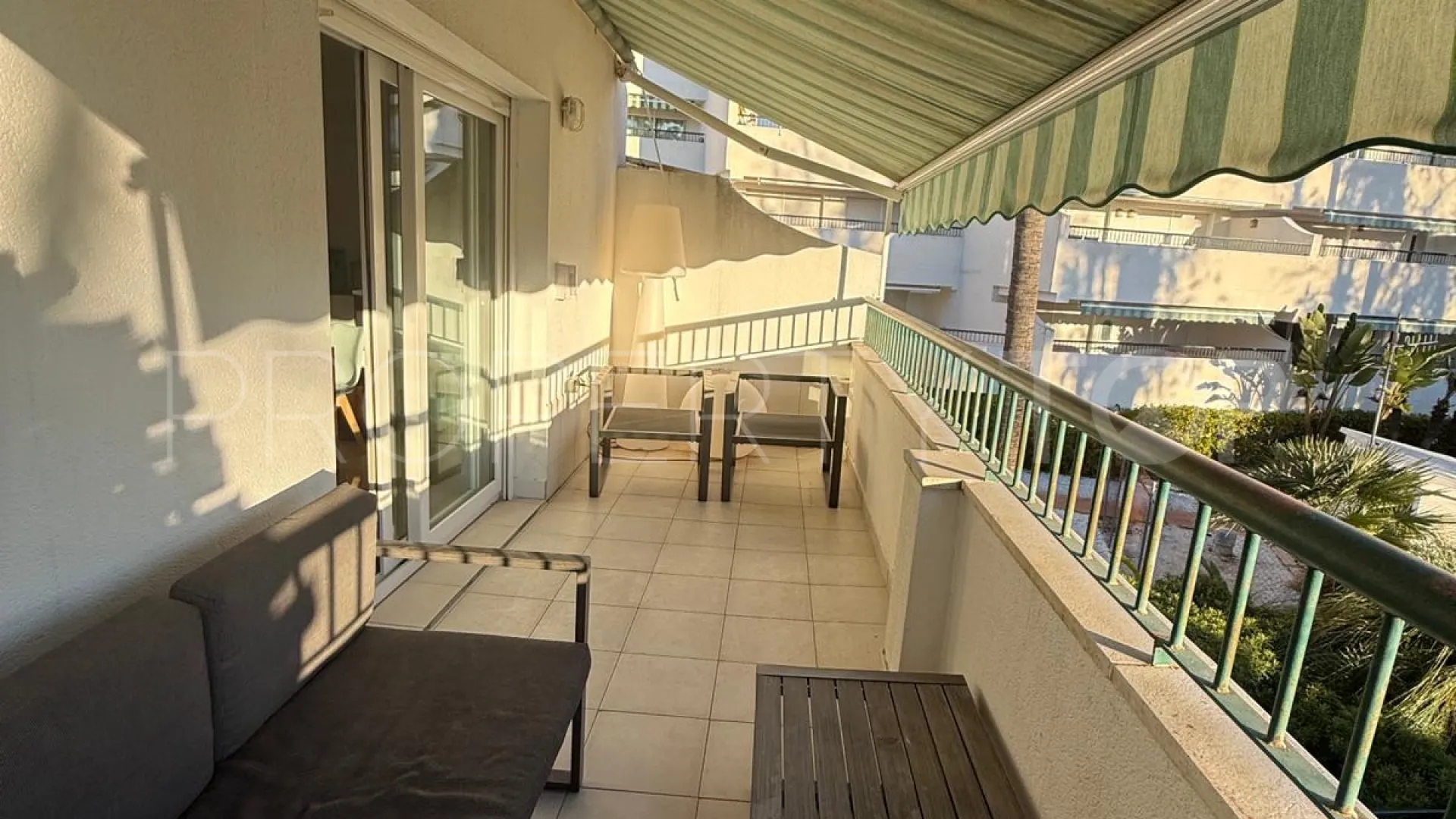 5 bedrooms duplex penthouse in Guadalmina Baja for sale