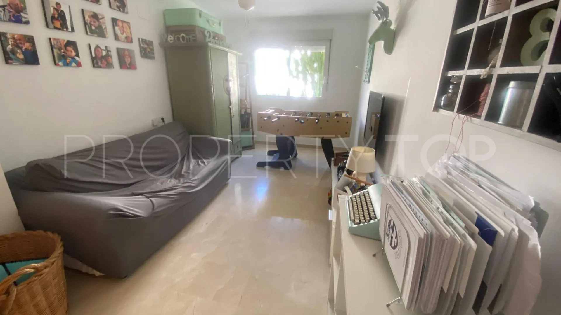 Atico duplex en venta en Guadalmina Baja con 5 dormitorios