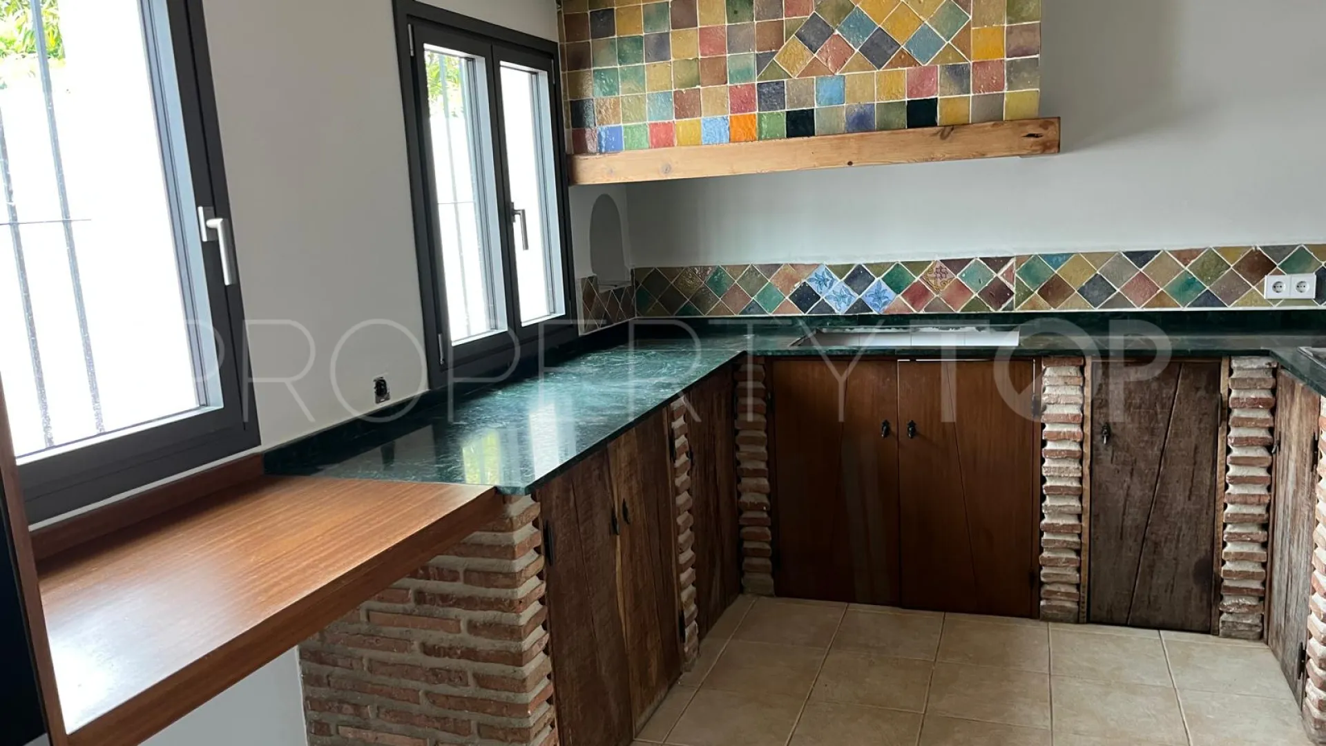 Se vende casa en Nagüeles de 3 dormitorios