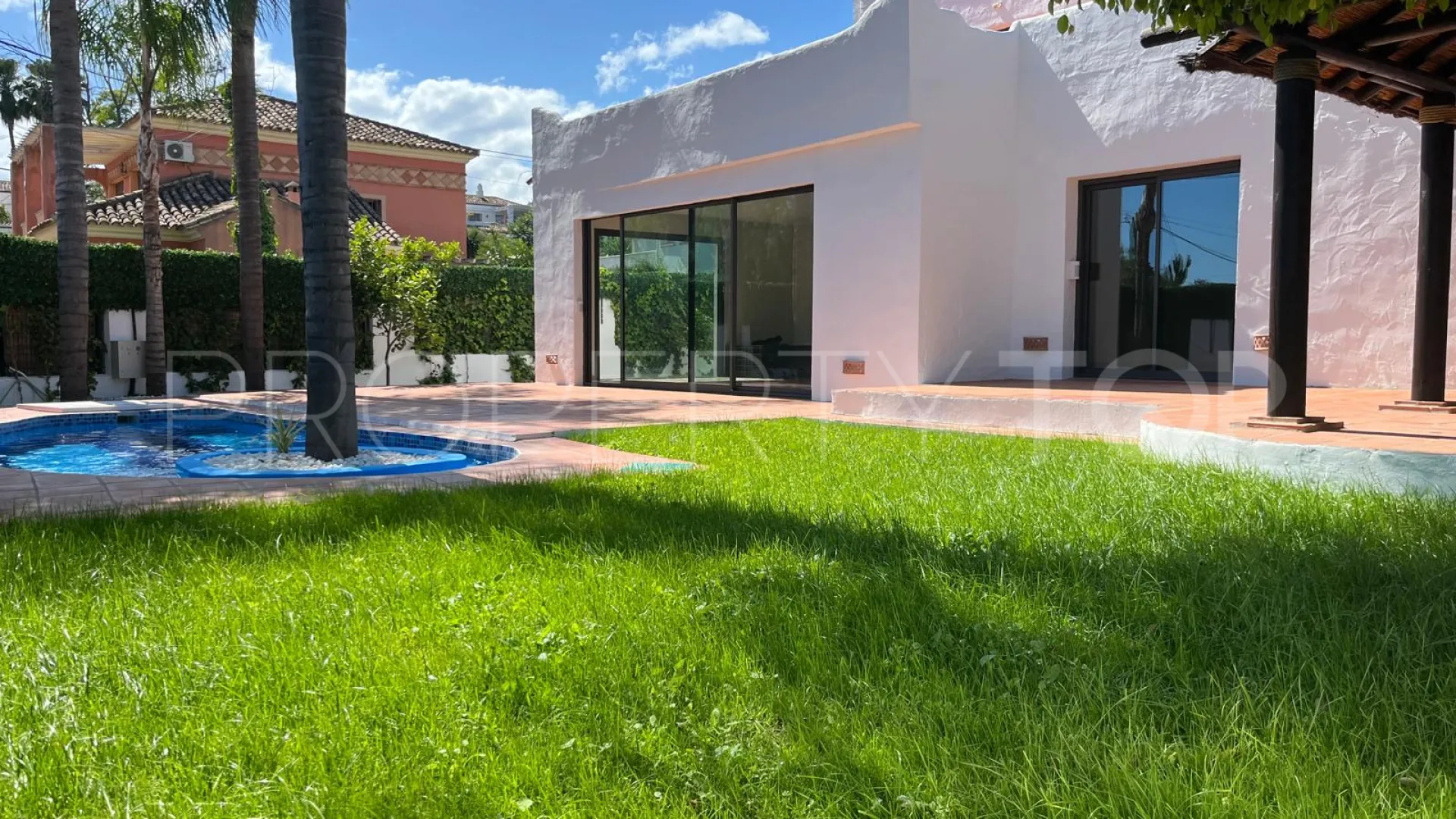 Se vende casa en Nagüeles de 3 dormitorios