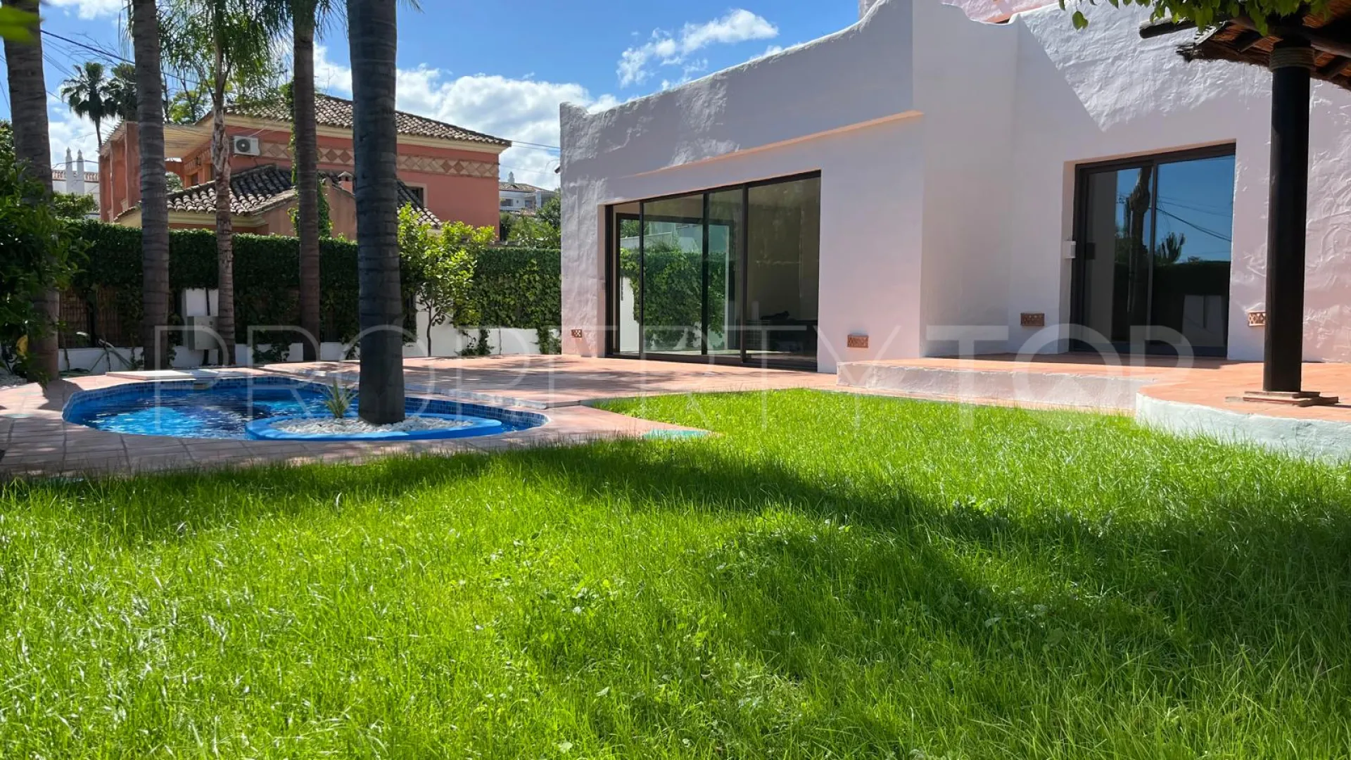 Se vende casa en Nagüeles de 3 dormitorios