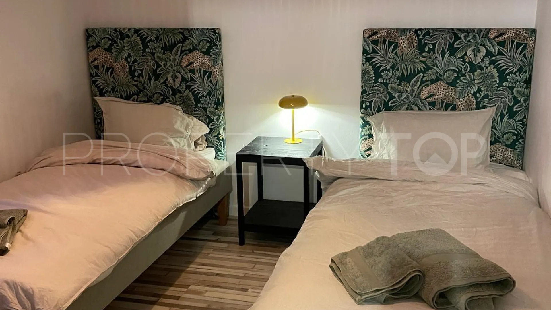 For sale Guadalmina Baja semi detached house