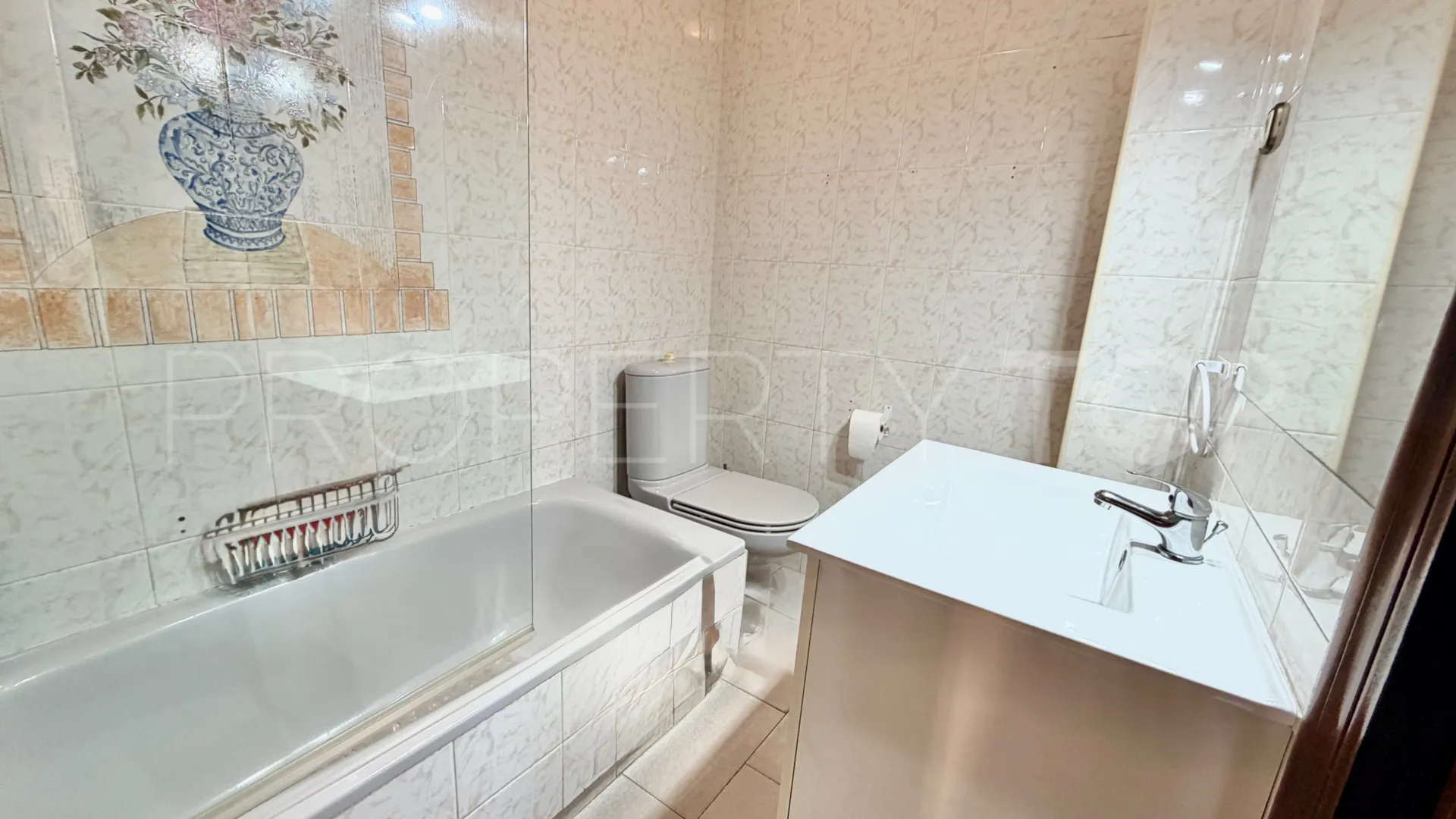 For sale Marbella City 4 bedrooms apartment
