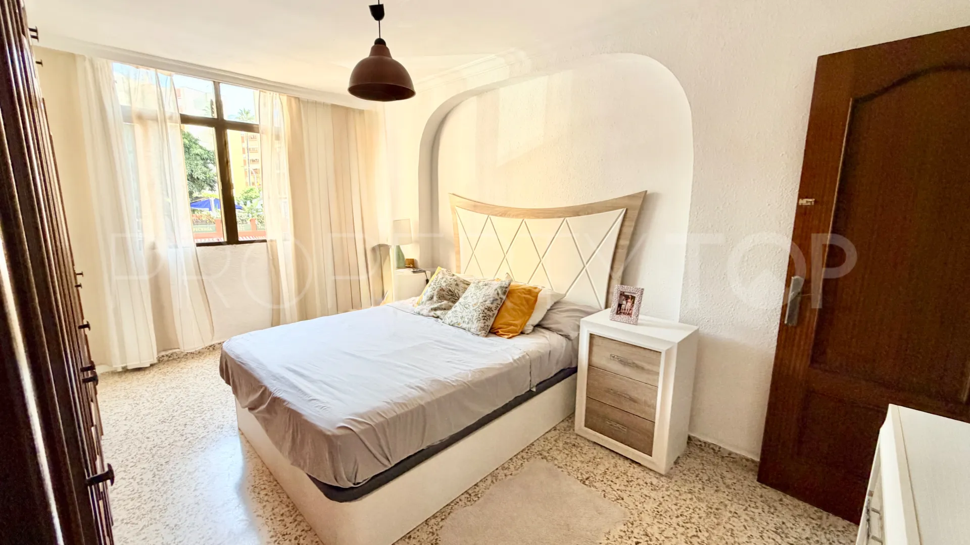 For sale Marbella City 4 bedrooms apartment