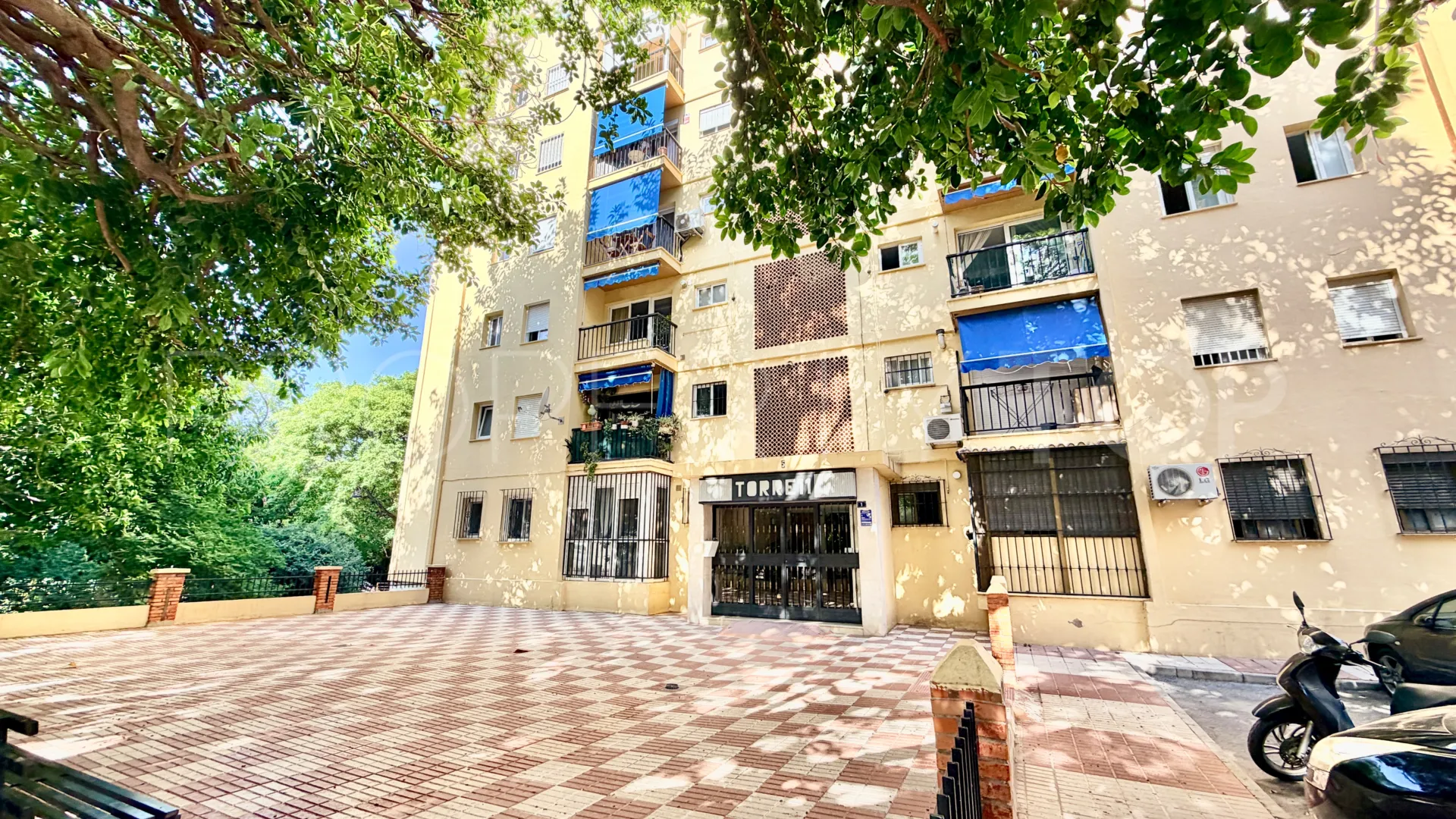 For sale Marbella City 4 bedrooms apartment