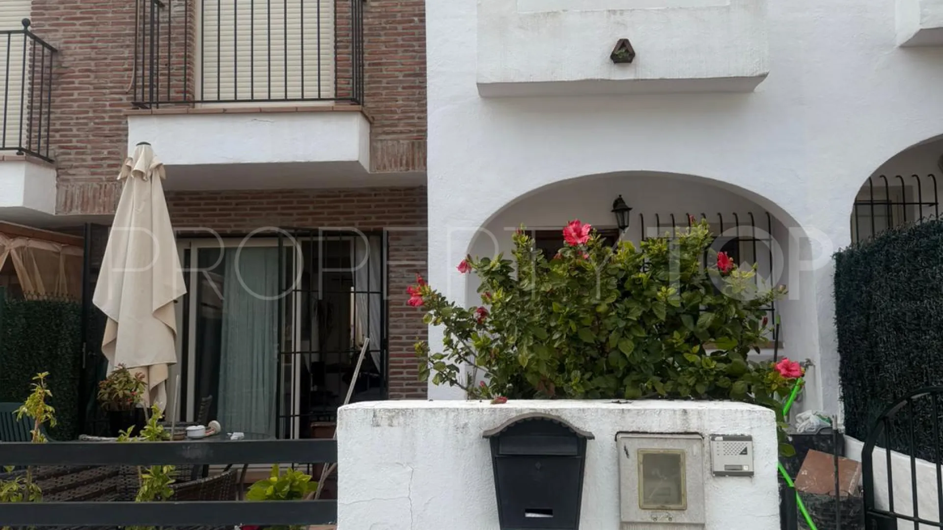 Town house for sale in Benahavis Centro