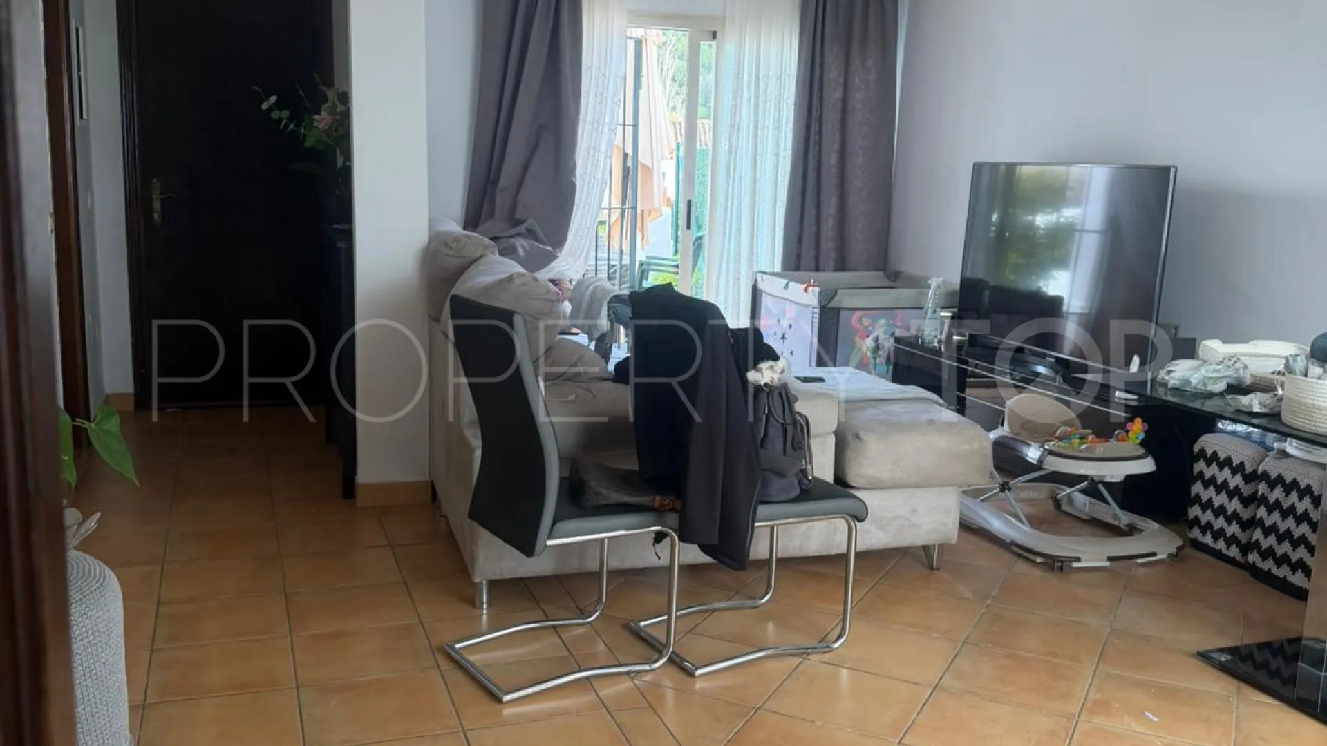 Town house for sale in Benahavis Centro