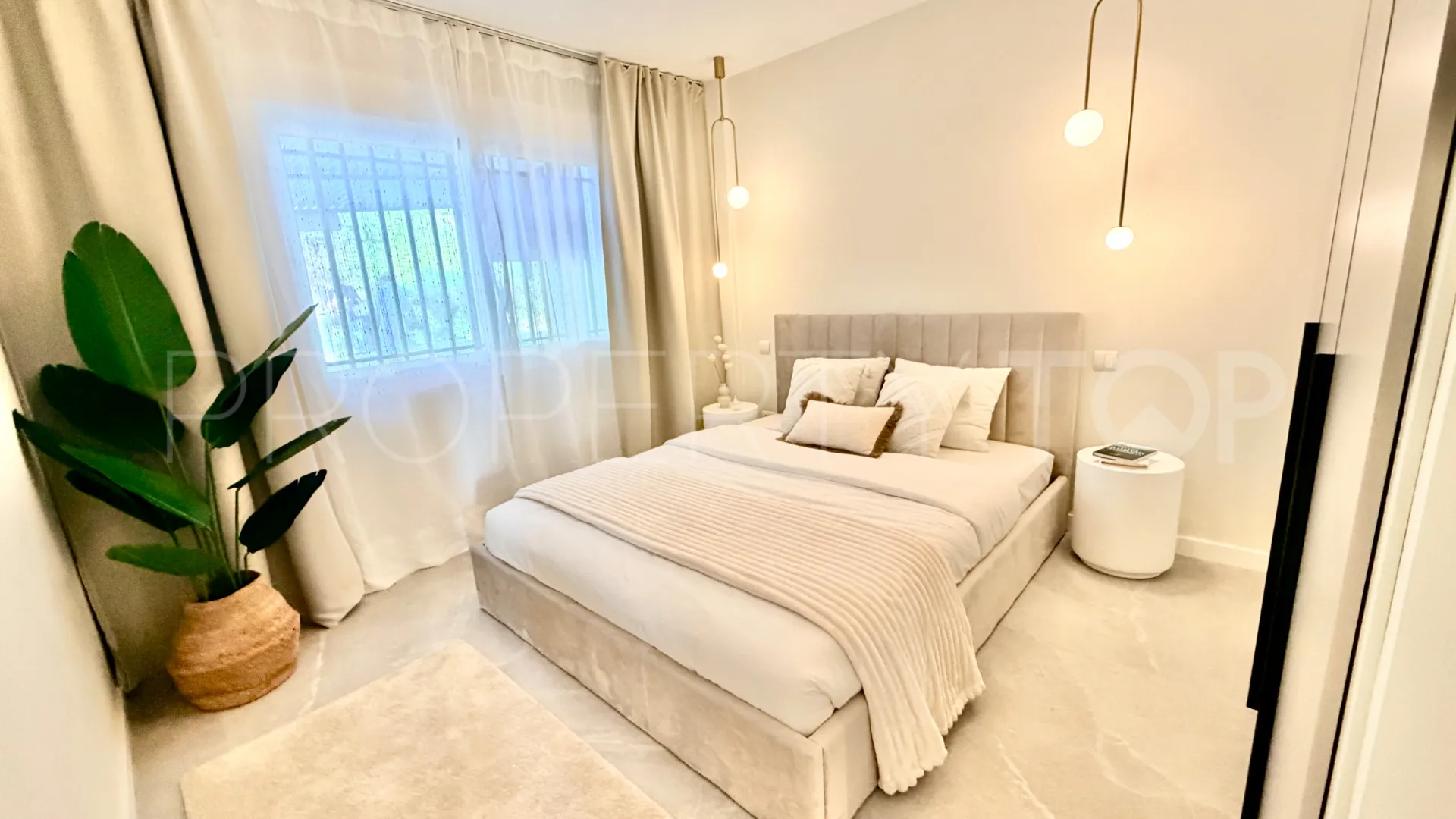 For sale apartment in La Quinta