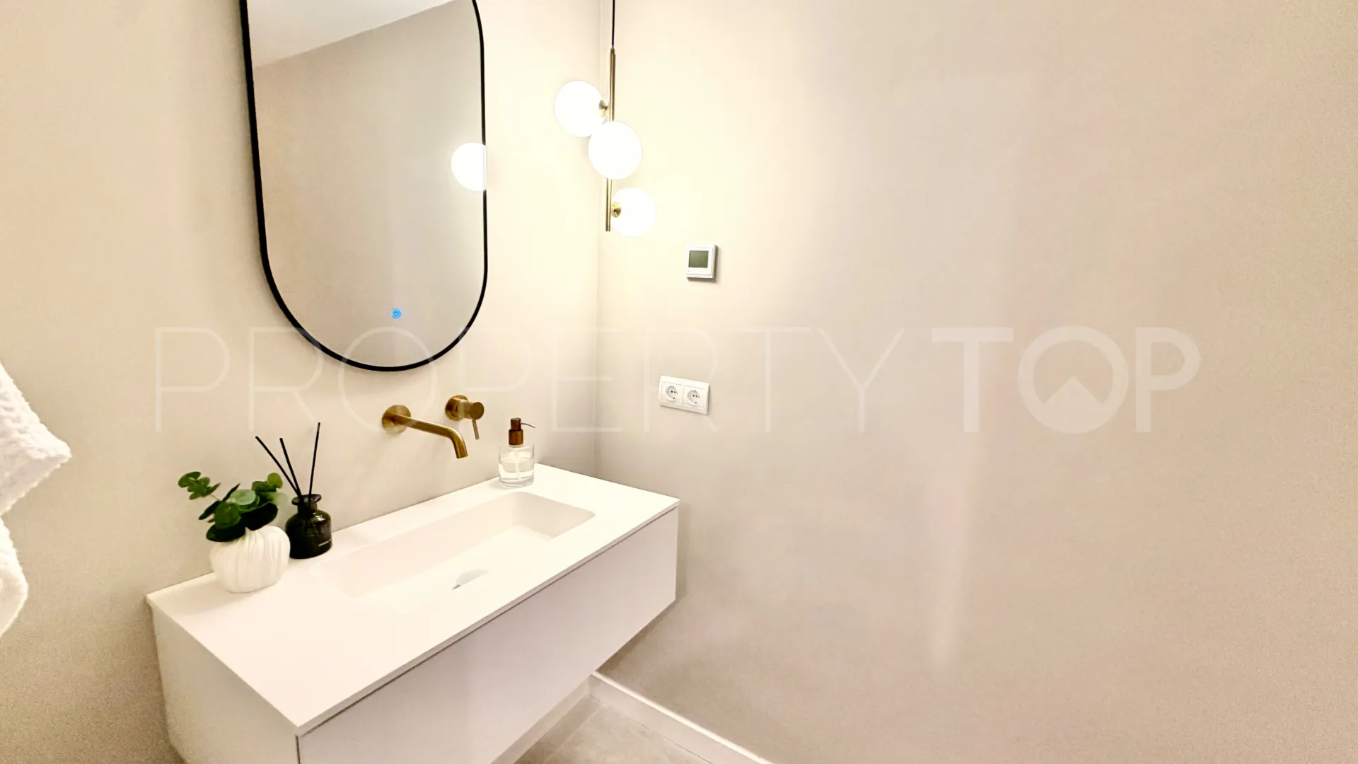For sale apartment in La Quinta
