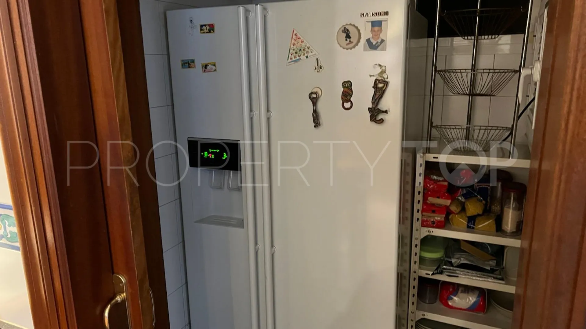 Se vende casa con 4 dormitorios en La Campana