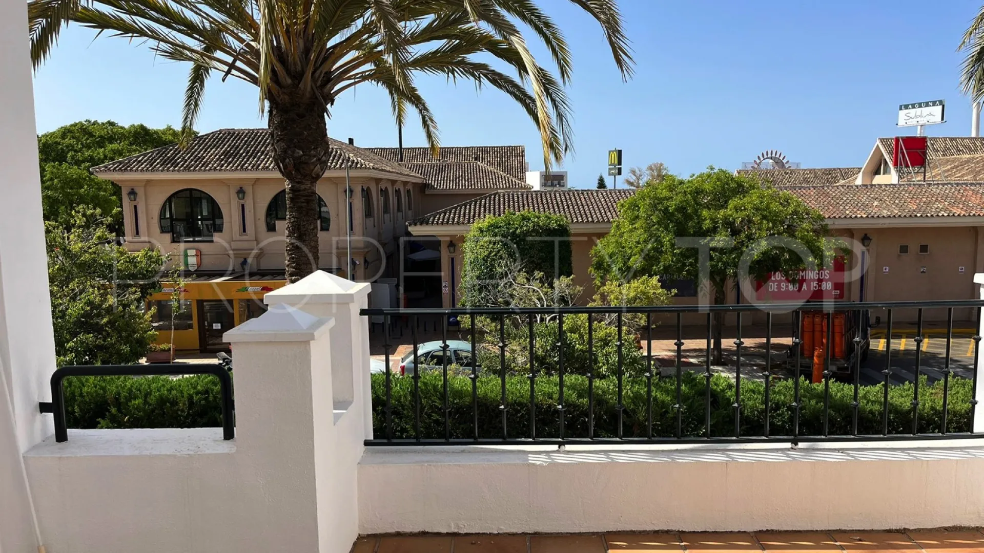 Duplex for sale in San Pedro de Alcantara with 3 bedrooms