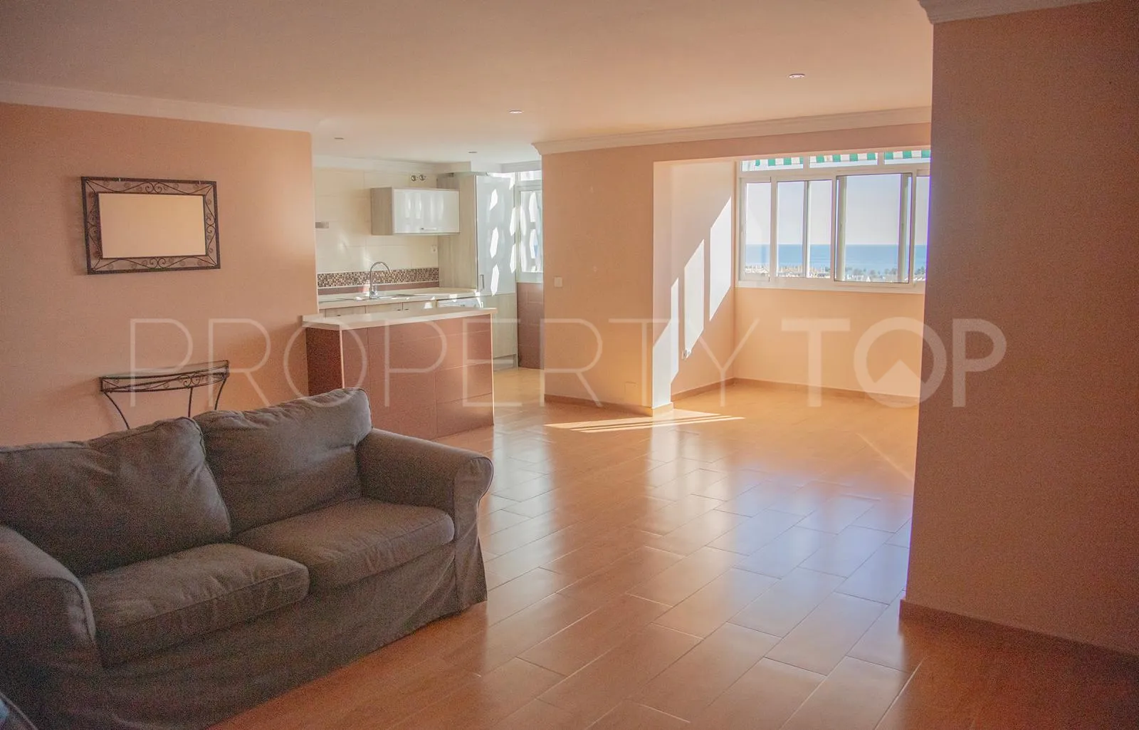For sale 4 bedrooms apartment in San Pedro de Alcantara