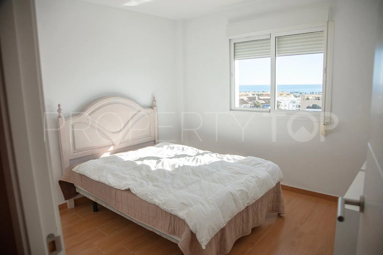 For sale 4 bedrooms apartment in San Pedro de Alcantara