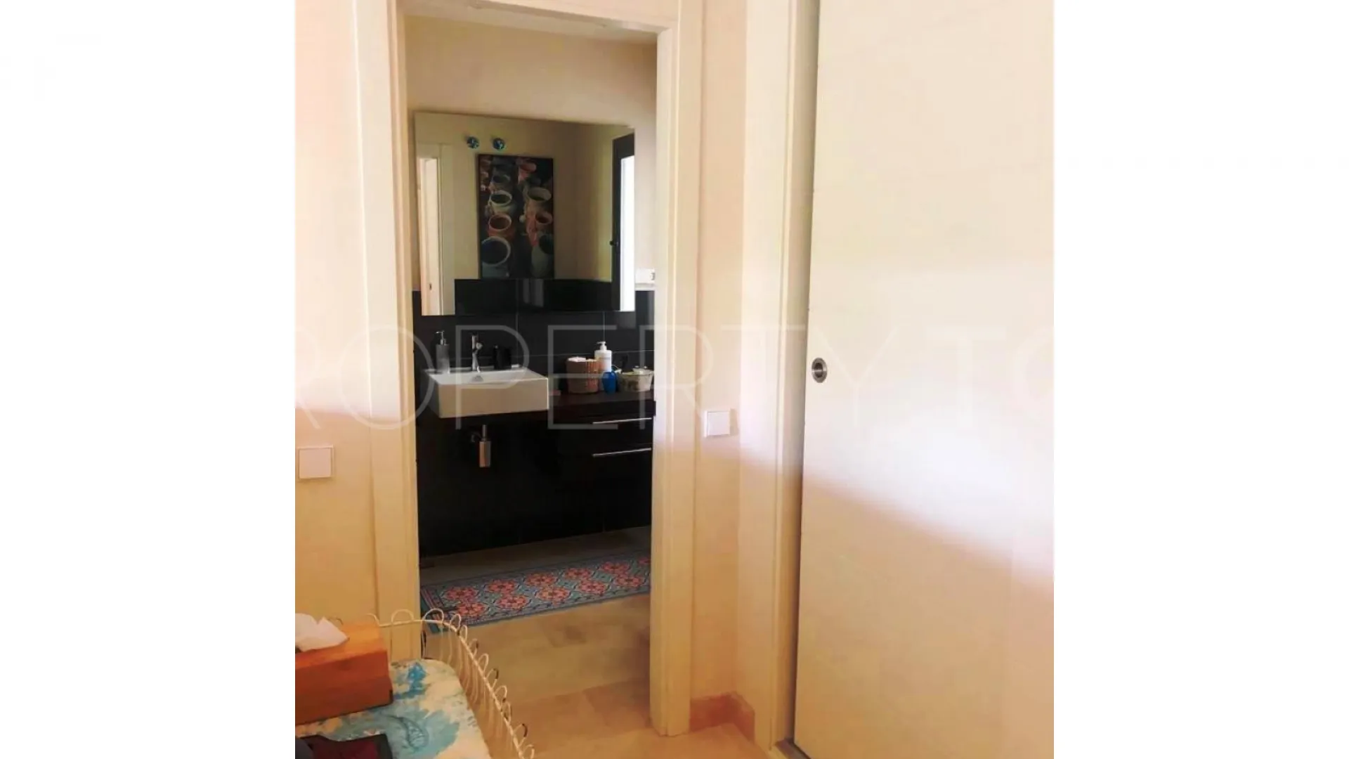 For sale ground floor apartment in Finca Cortesin