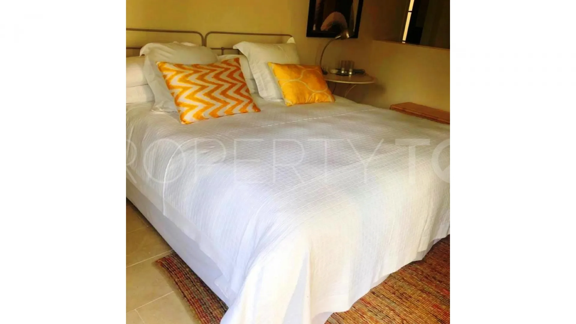 For sale ground floor apartment in Finca Cortesin