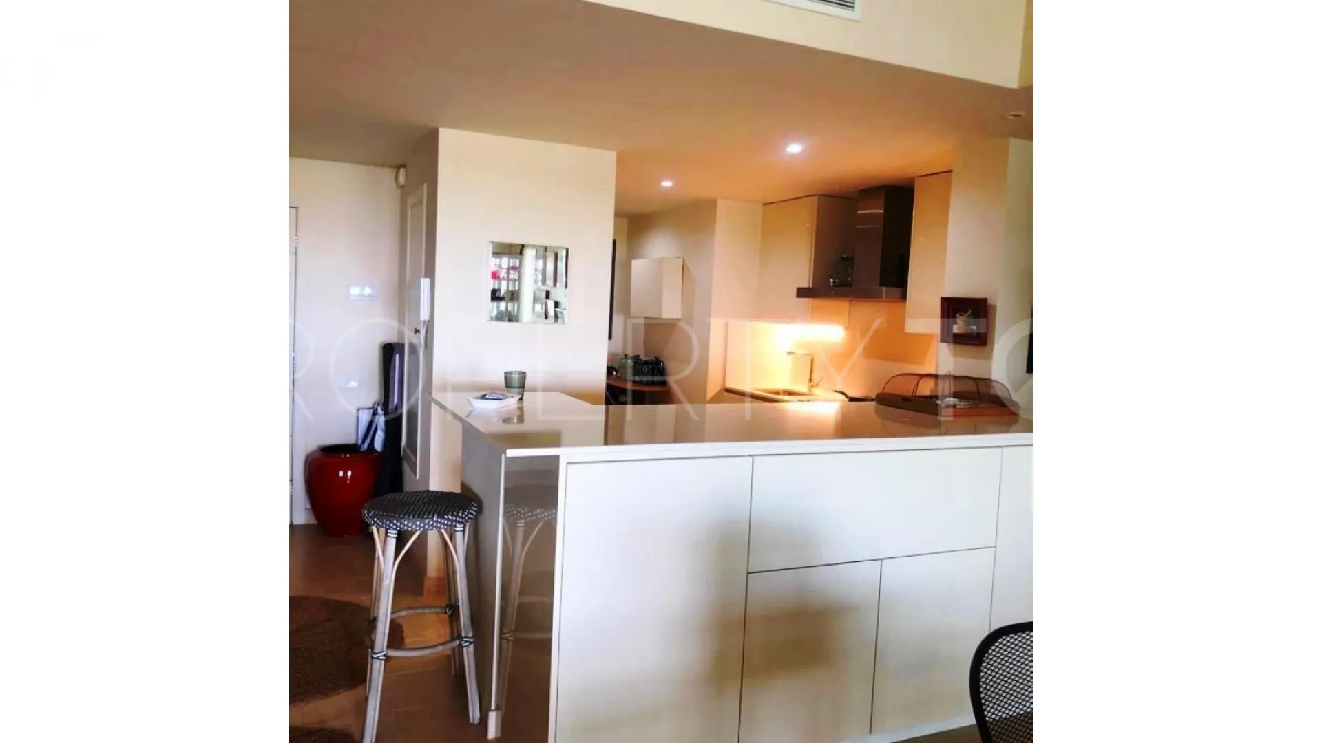 For sale ground floor apartment in Finca Cortesin