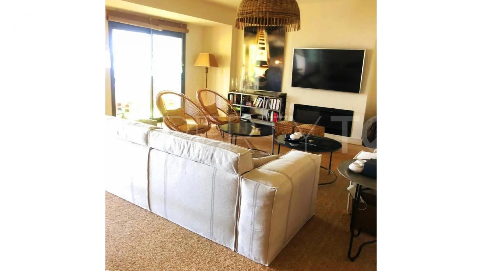 For sale ground floor apartment in Finca Cortesin