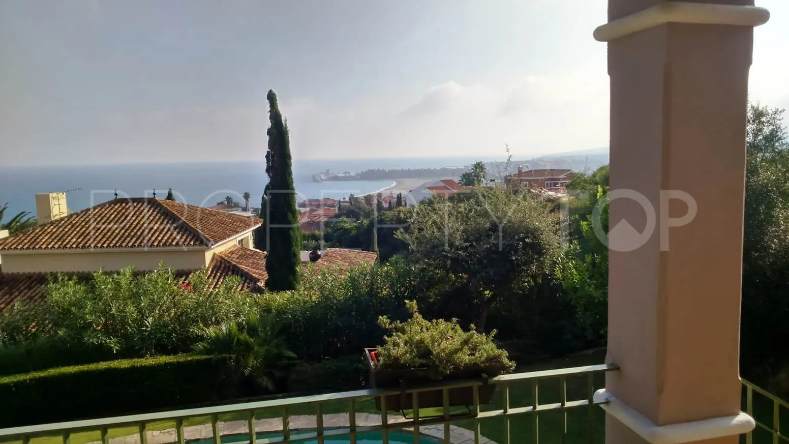 Buy villa in Torreguadiaro with 4 bedrooms