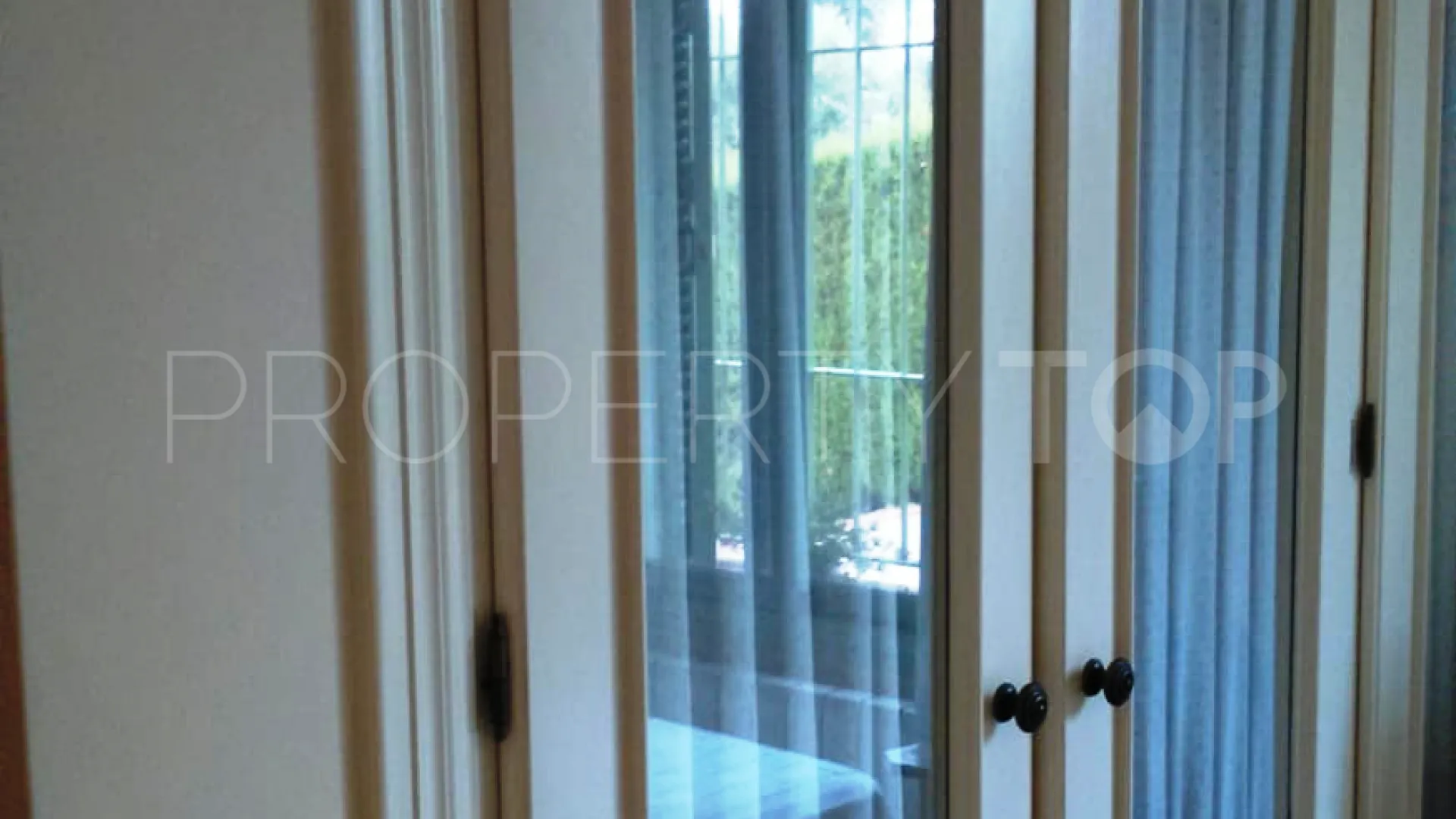 Buy villa in Torreguadiaro with 4 bedrooms