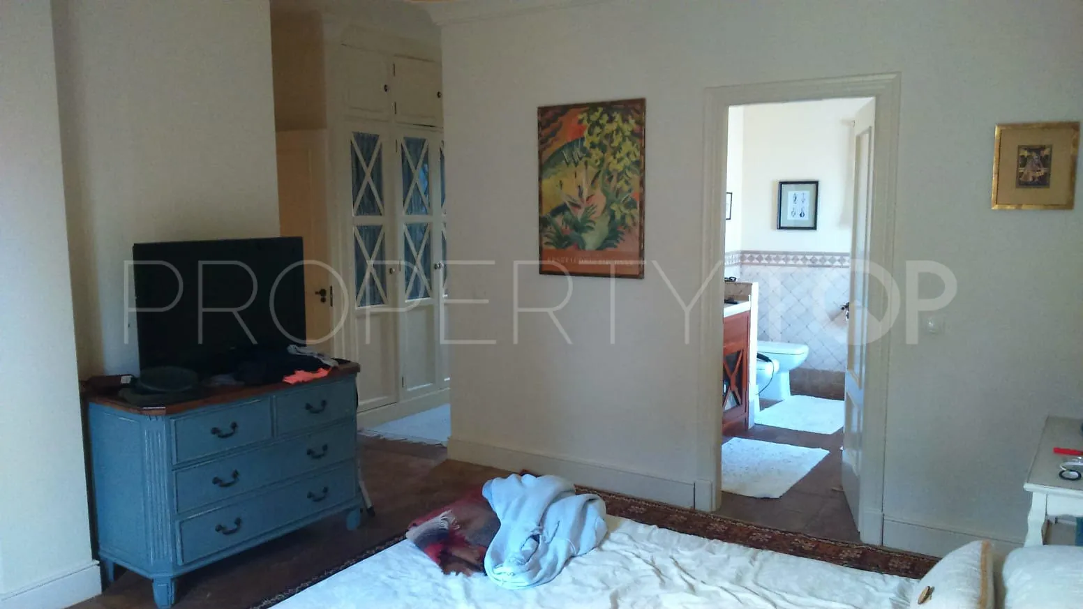Buy villa in Torreguadiaro with 4 bedrooms