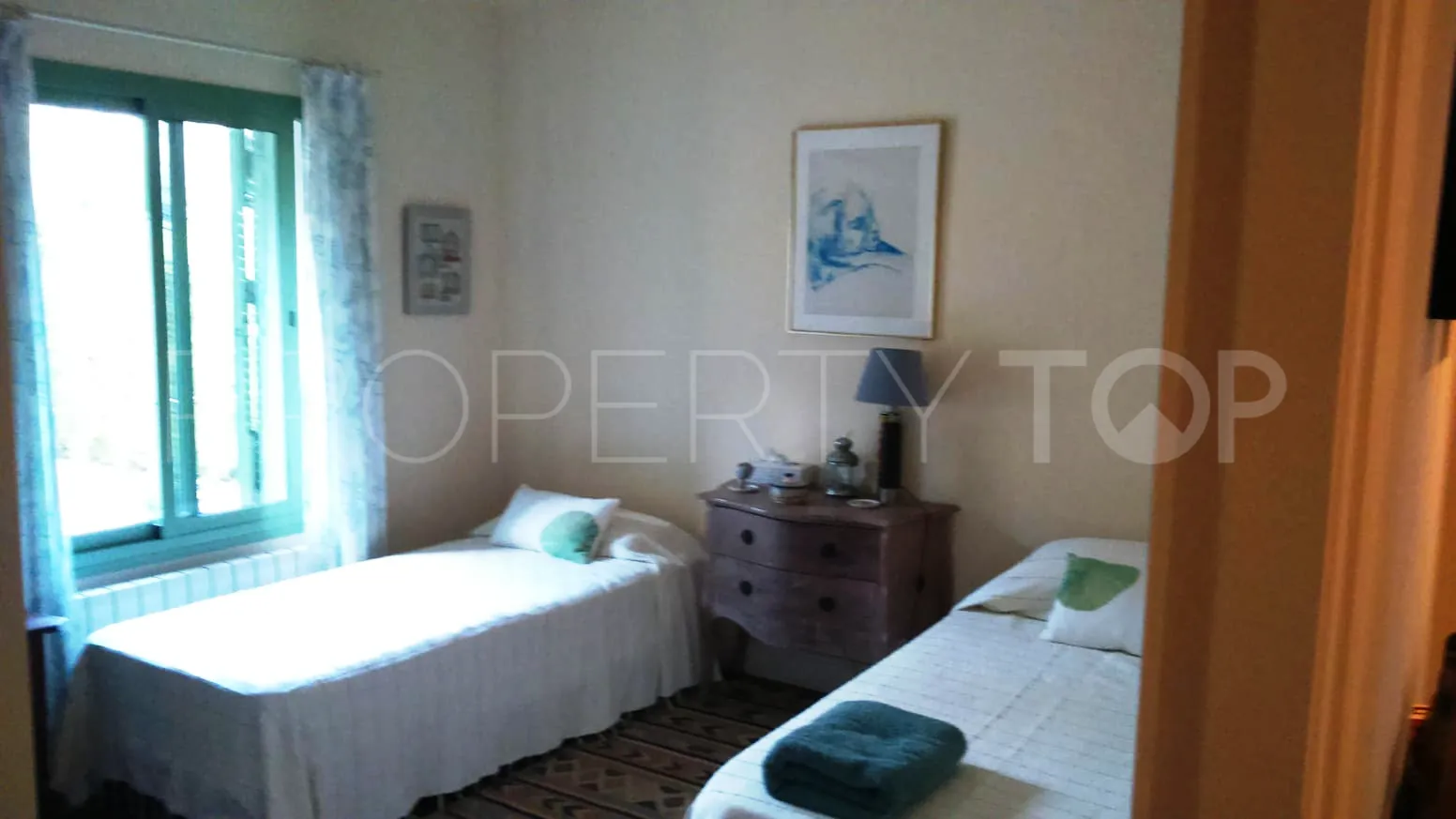 Buy villa in Torreguadiaro with 4 bedrooms