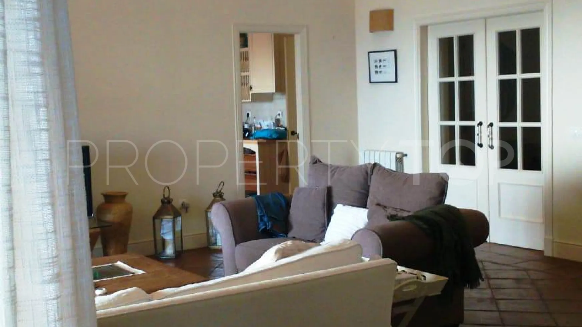 Buy villa in Torreguadiaro with 4 bedrooms