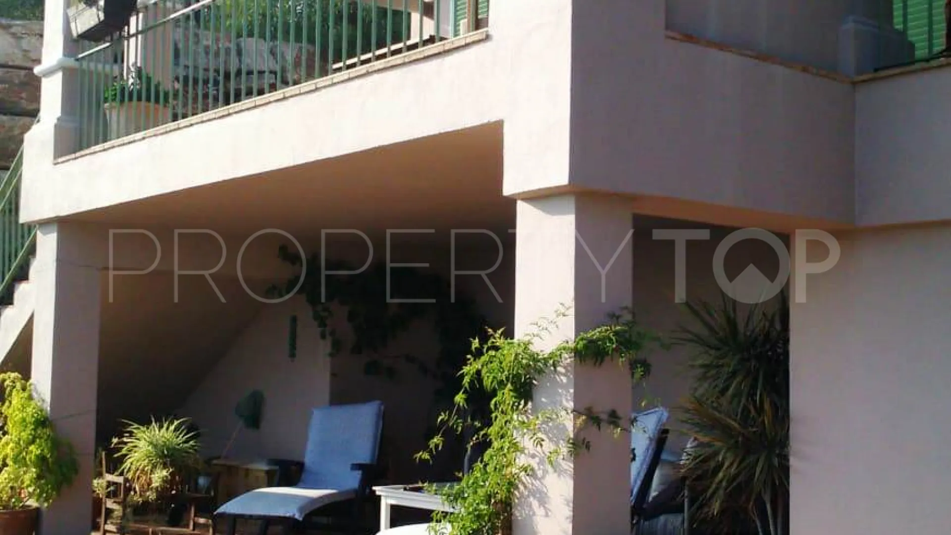 Buy villa in Torreguadiaro with 4 bedrooms