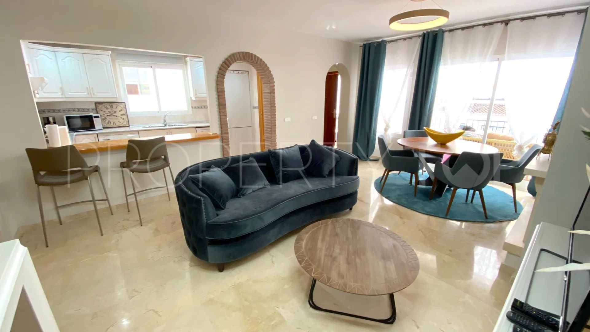 Comprar apartamento con 2 dormitorios en Los Pinos de Aloha