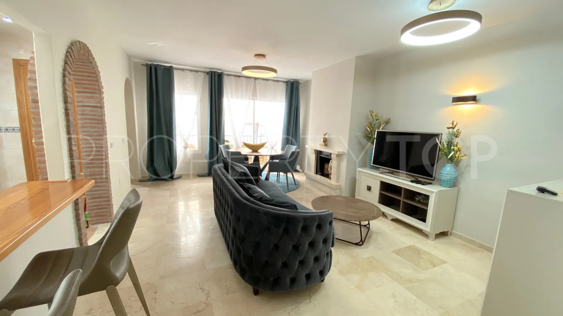 Comprar apartamento con 2 dormitorios en Los Pinos de Aloha
