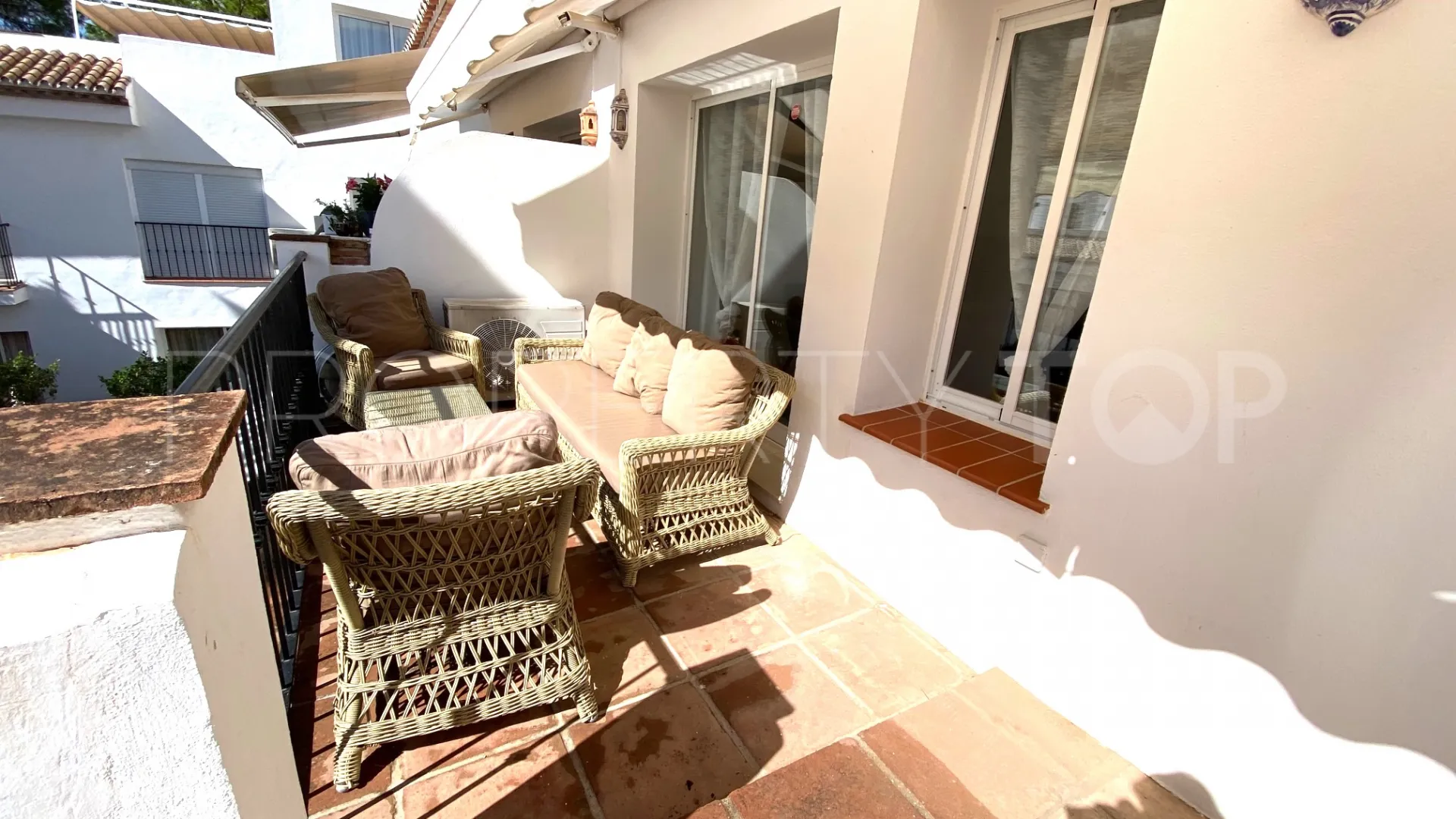 Comprar apartamento con 2 dormitorios en Los Pinos de Aloha