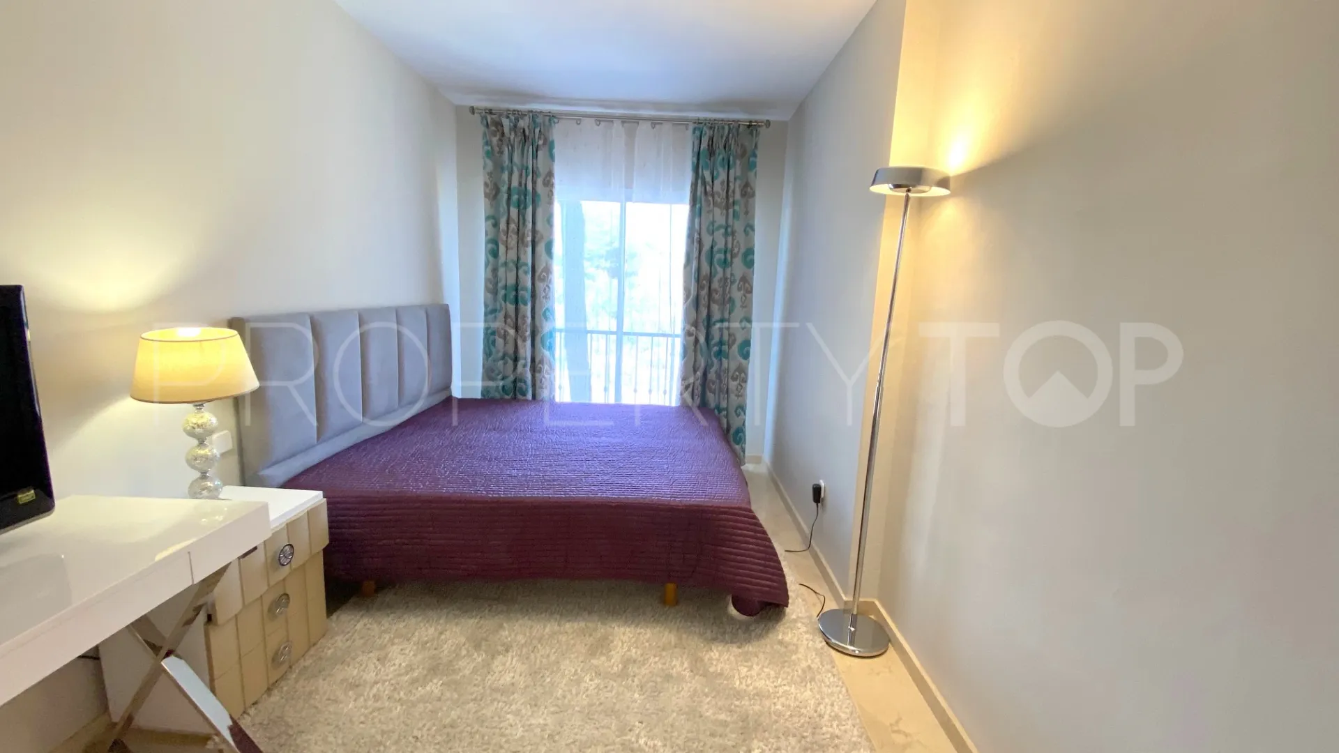 Comprar apartamento con 2 dormitorios en Los Pinos de Aloha