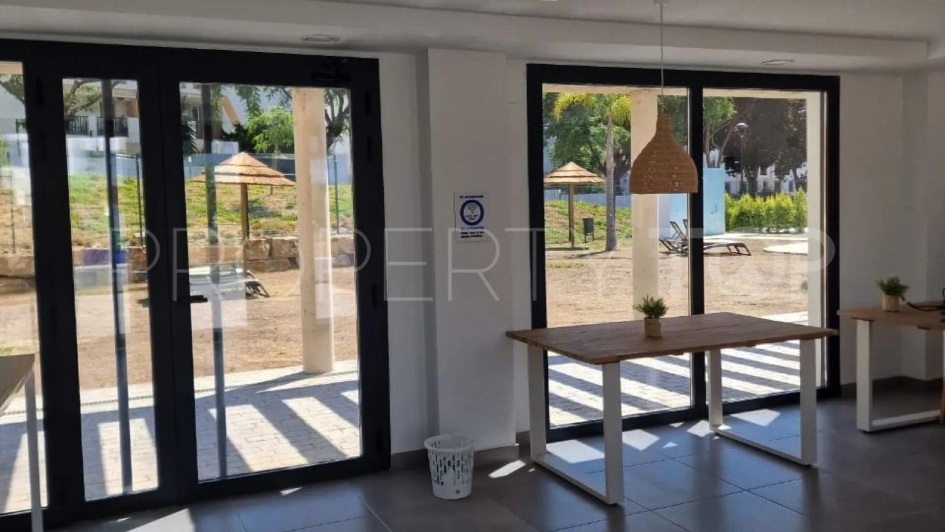 Buy ground floor apartment in Las Joyas