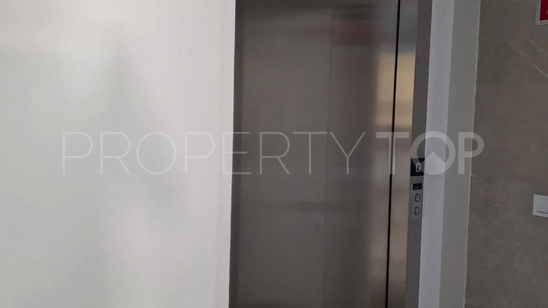 Buy ground floor apartment in Las Joyas