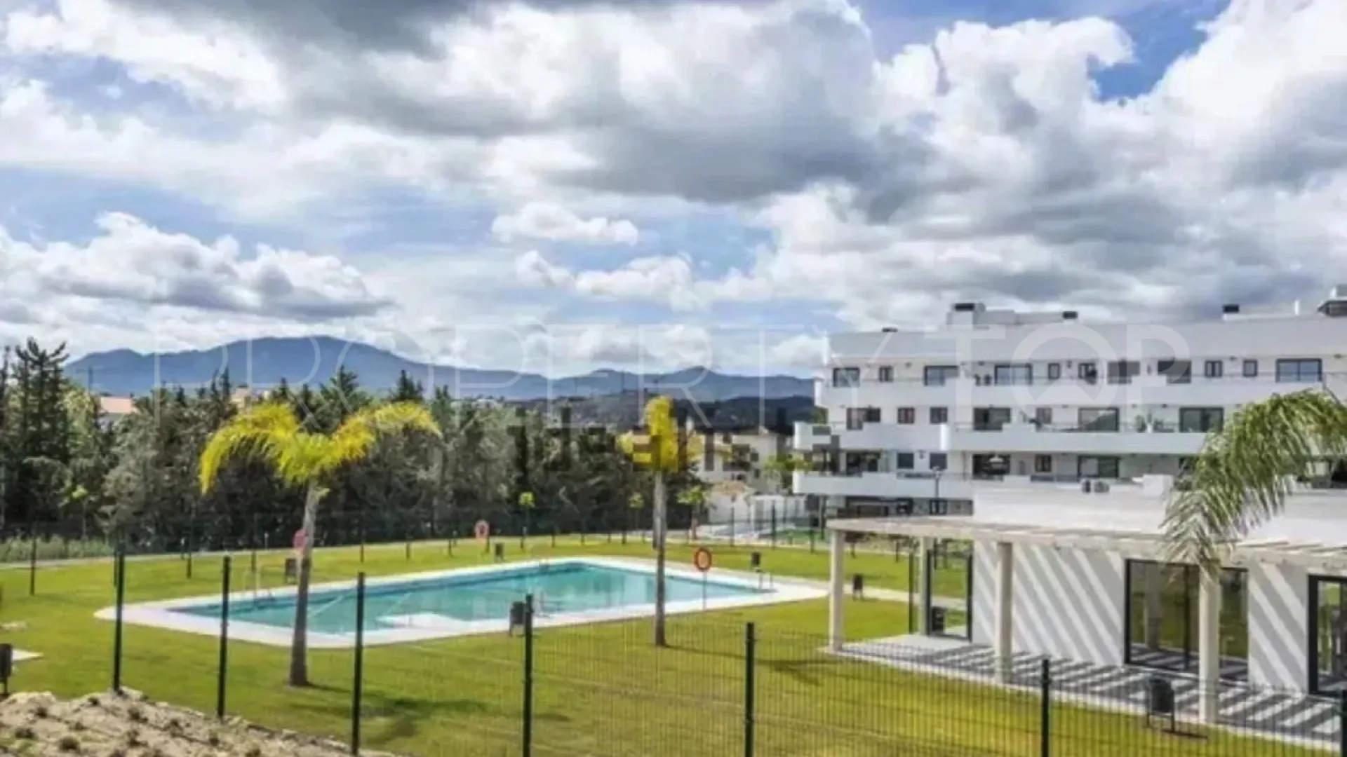 Buy ground floor apartment in Las Joyas