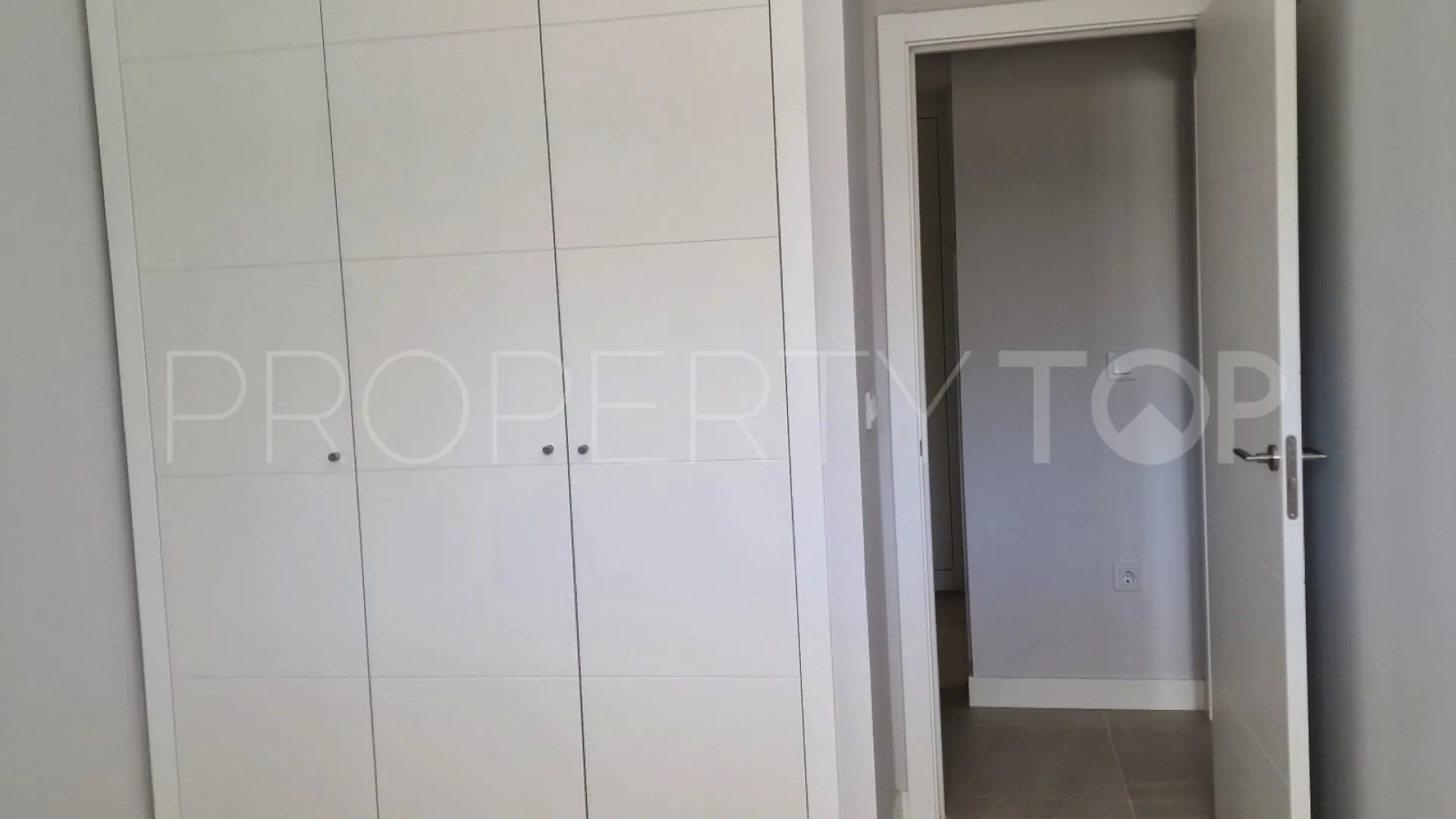 Buy ground floor apartment in Las Joyas