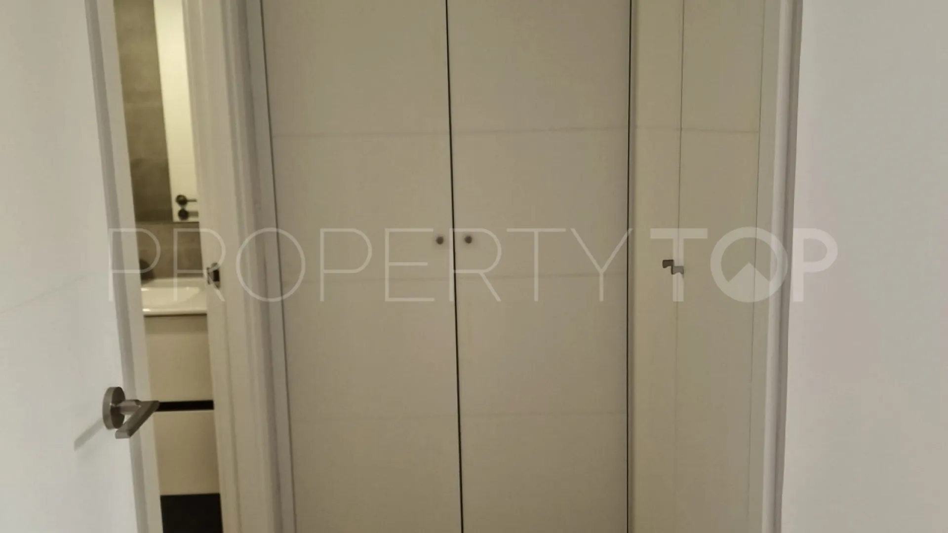 Buy ground floor apartment in Las Joyas