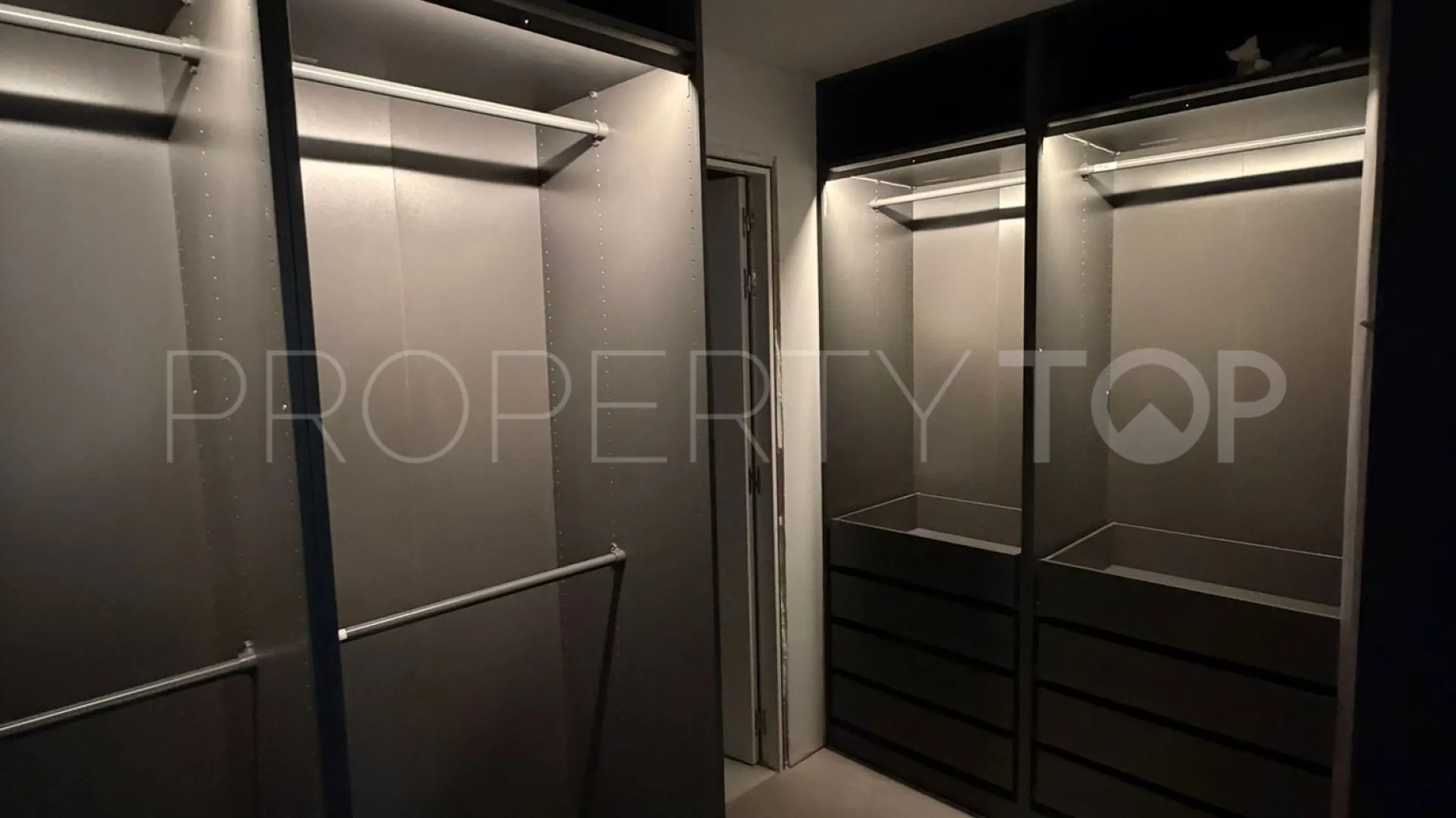 3 bedrooms apartment for sale in Benamara