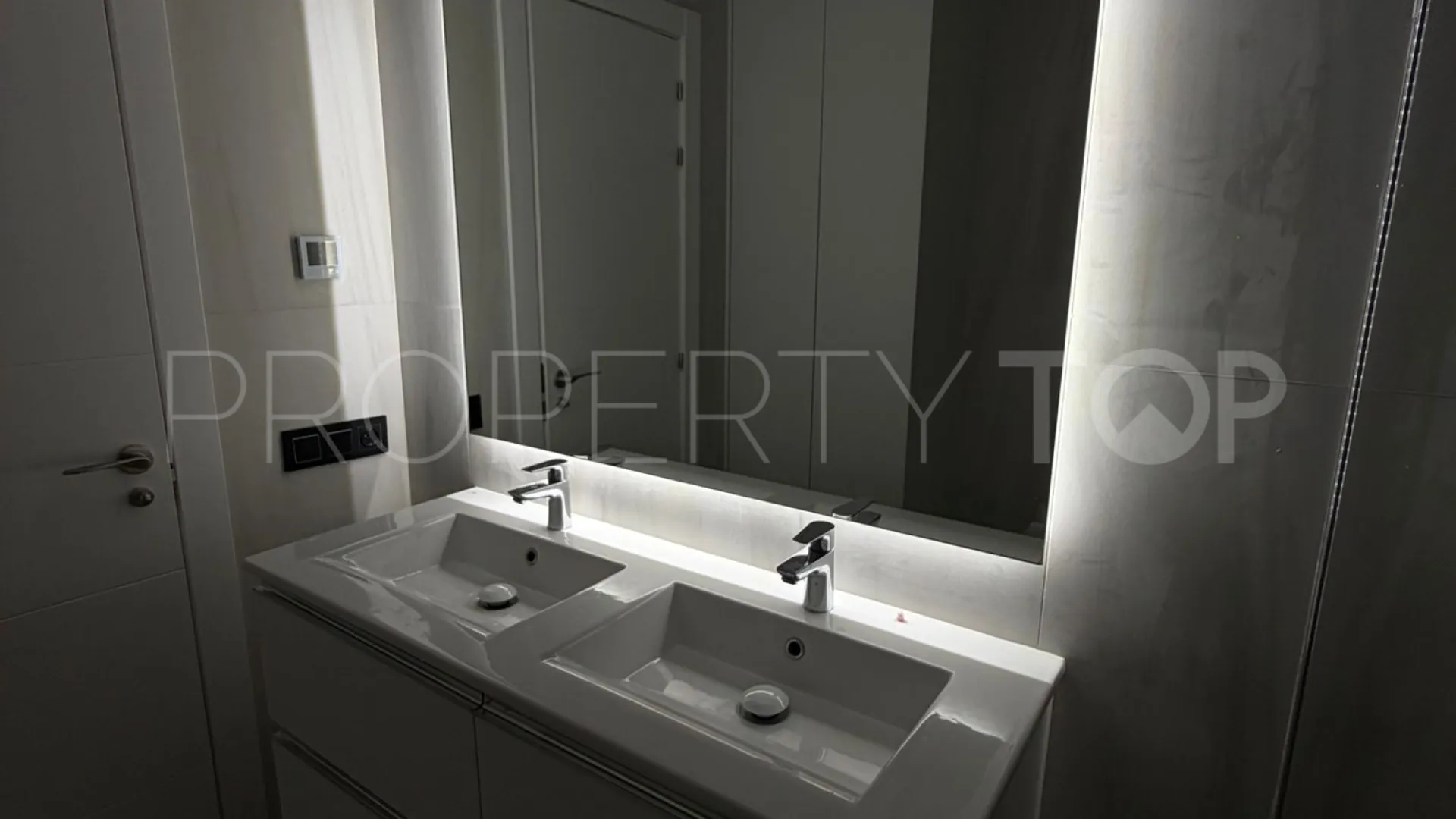 3 bedrooms apartment for sale in Benamara