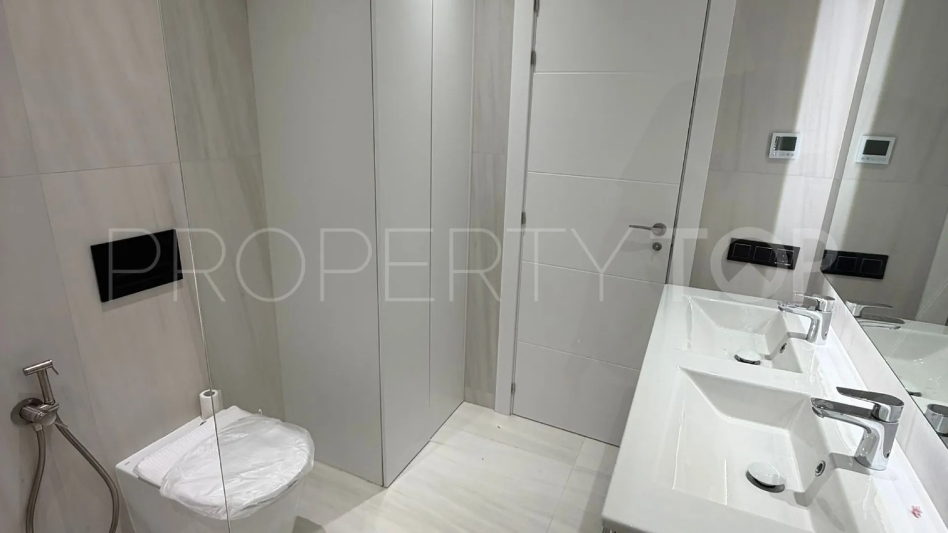 3 bedrooms apartment for sale in Benamara