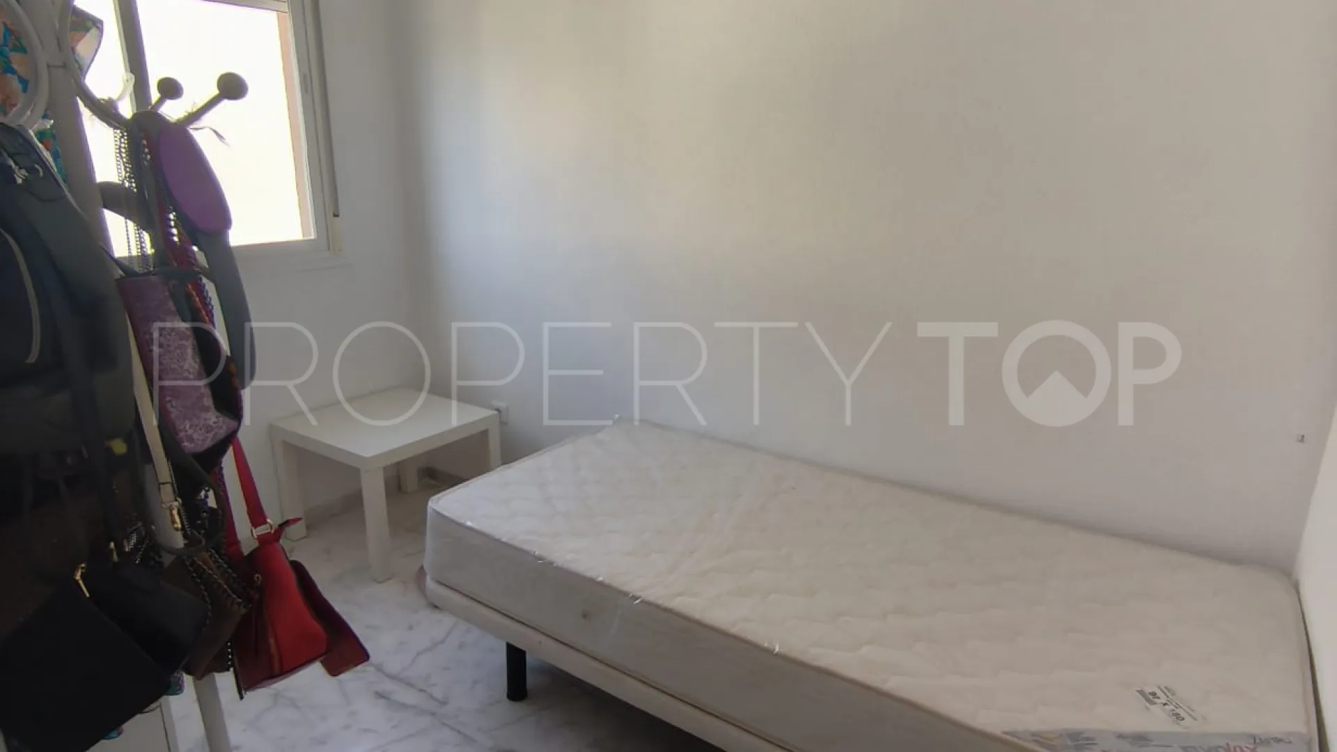 Apartamento de 3 dormitorios a la venta en Doña Julia