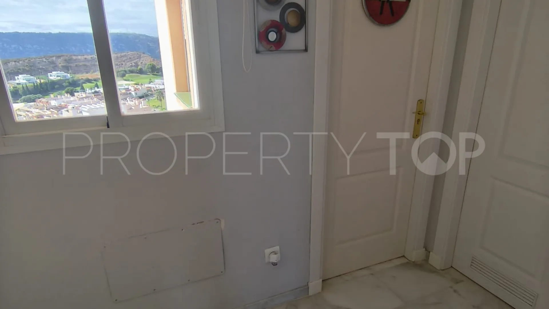 Apartamento de 3 dormitorios a la venta en Doña Julia