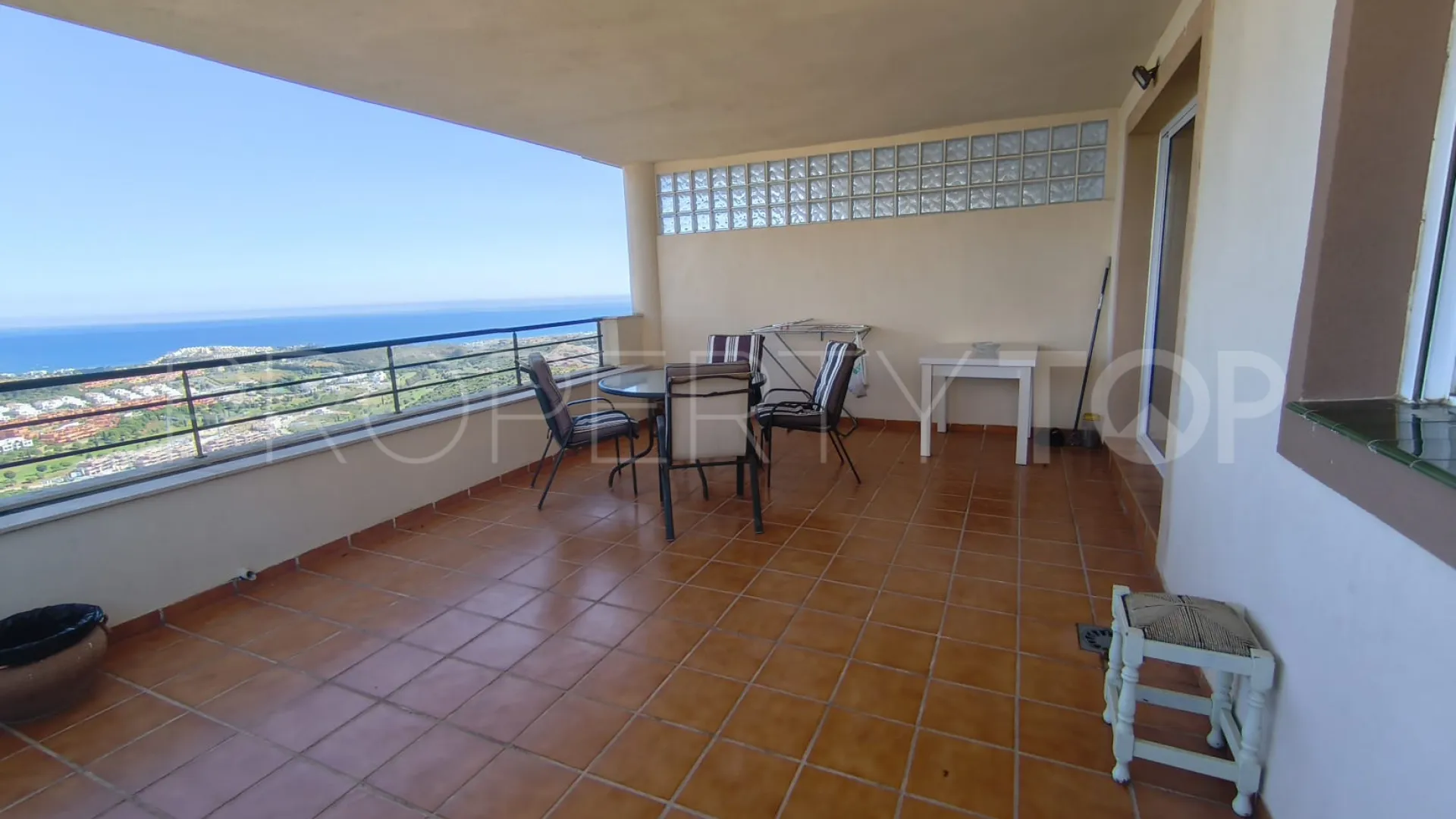 Apartamento de 3 dormitorios a la venta en Doña Julia
