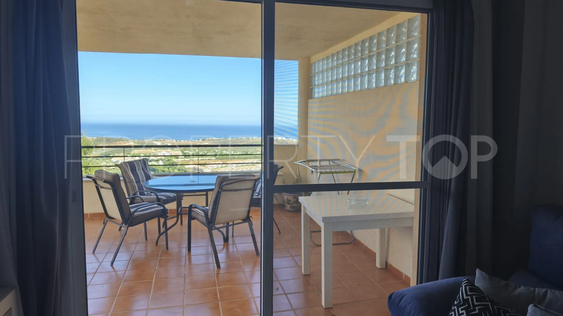 Apartamento de 3 dormitorios a la venta en Doña Julia