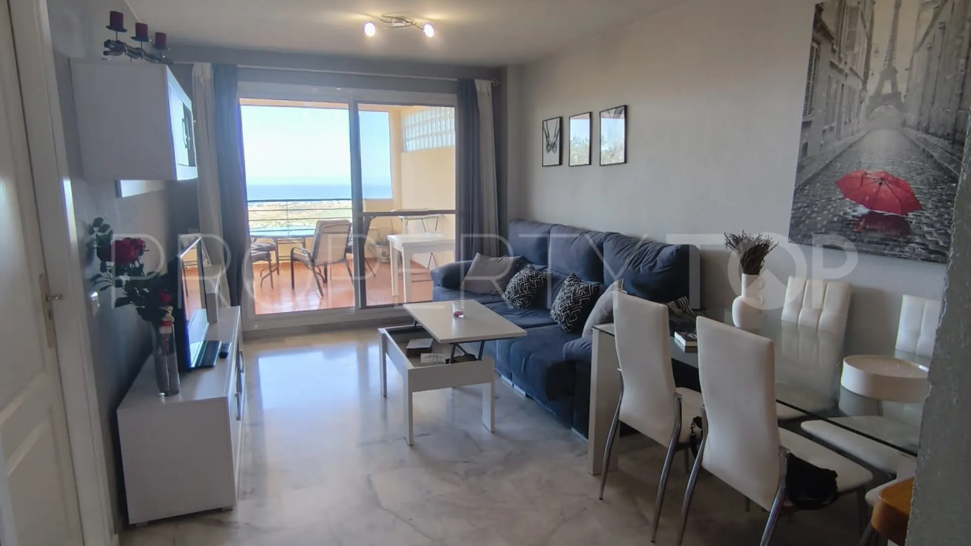 Apartamento de 3 dormitorios a la venta en Doña Julia