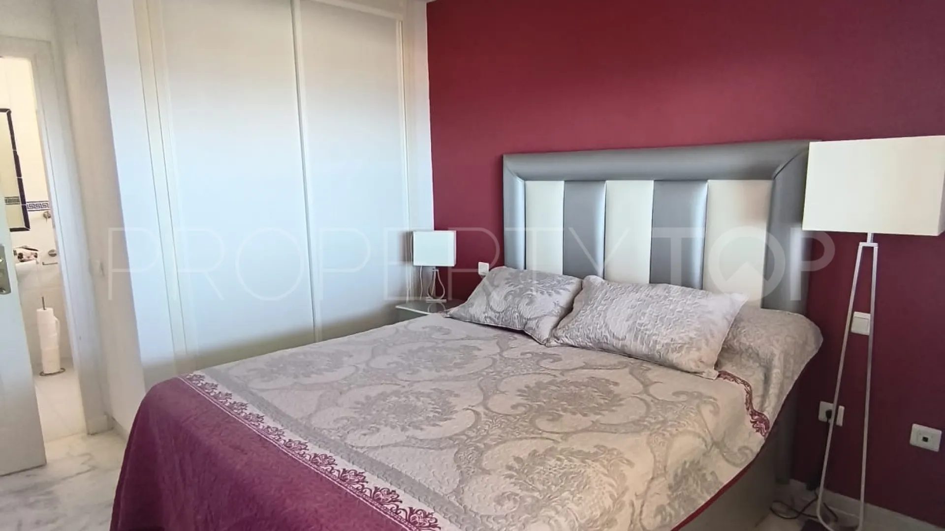 Apartamento de 3 dormitorios a la venta en Doña Julia