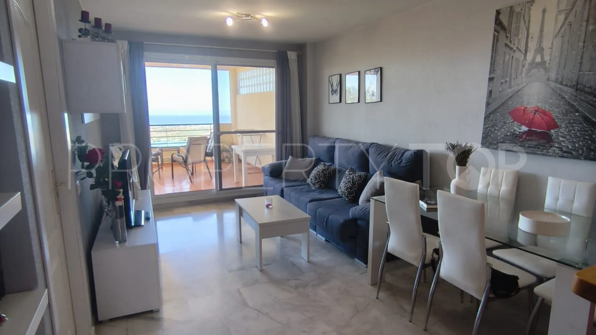 Apartamento de 3 dormitorios a la venta en Doña Julia