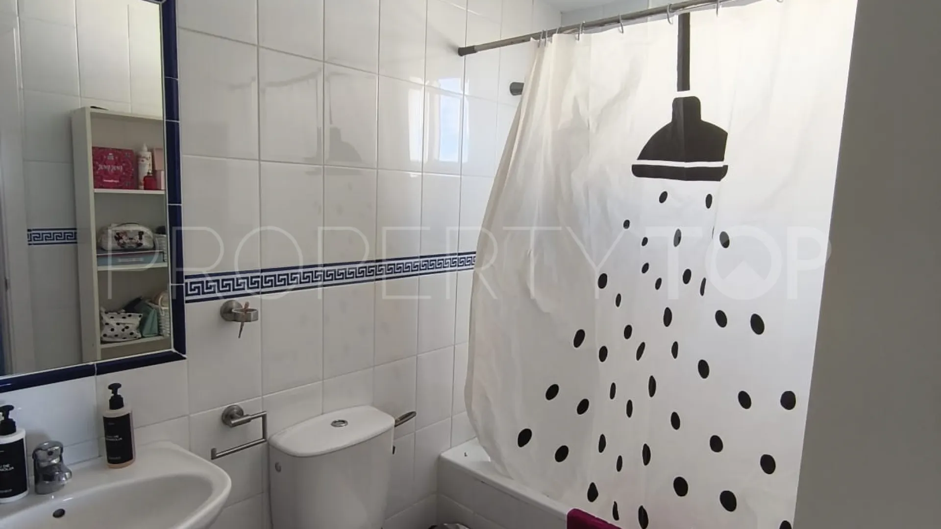 Apartamento de 3 dormitorios a la venta en Doña Julia